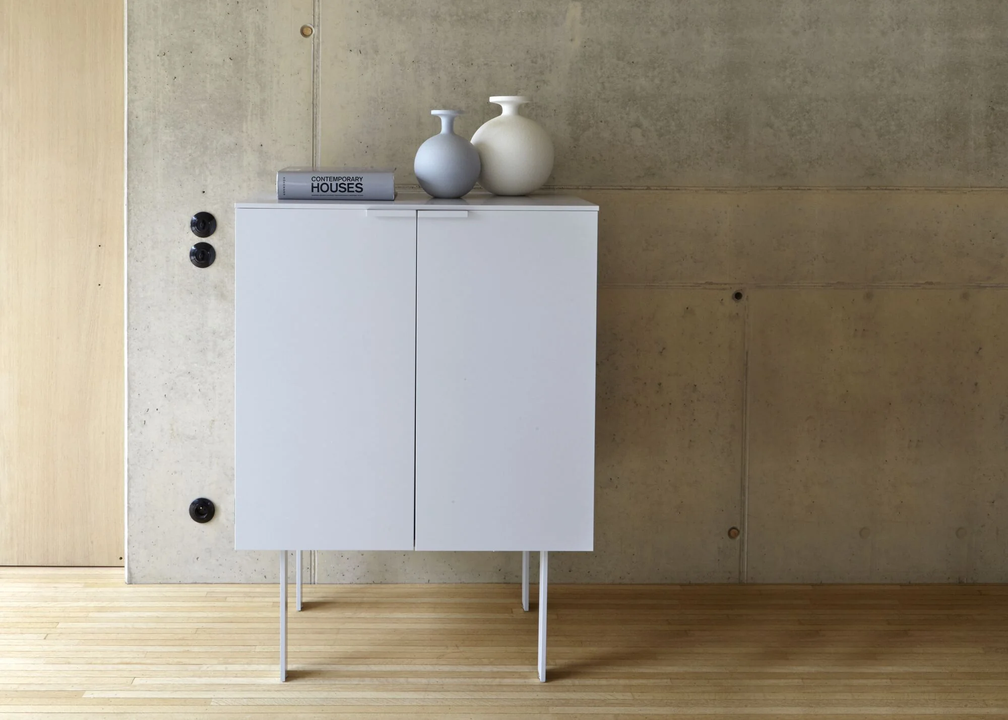 Everywhere Cupboard With Doors C 64