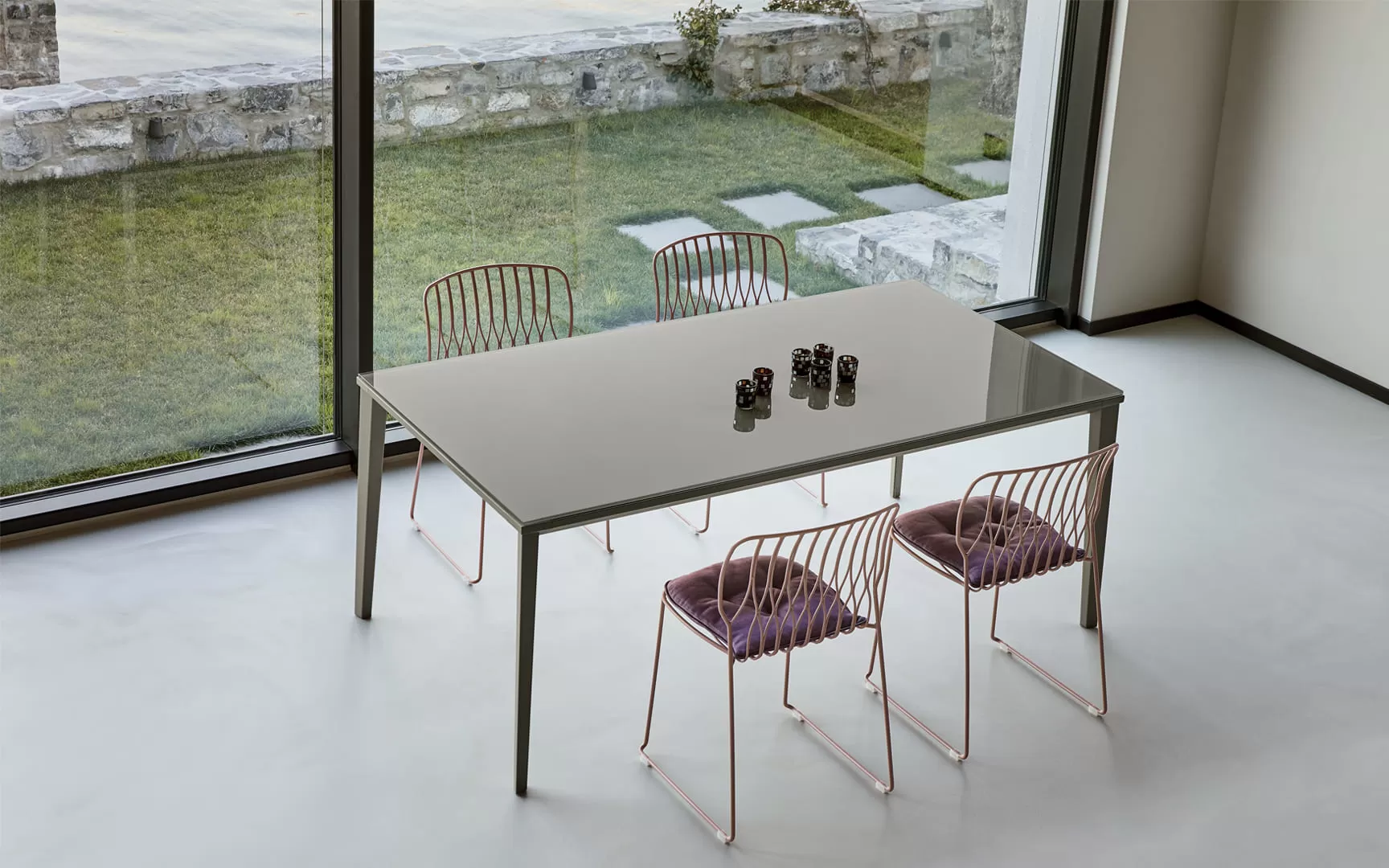 Echo Extendable Table