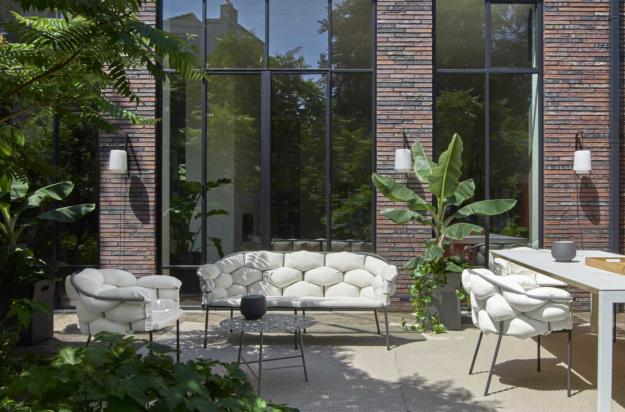 Serpentine Carver Chair Taupe / Charcoal Structure