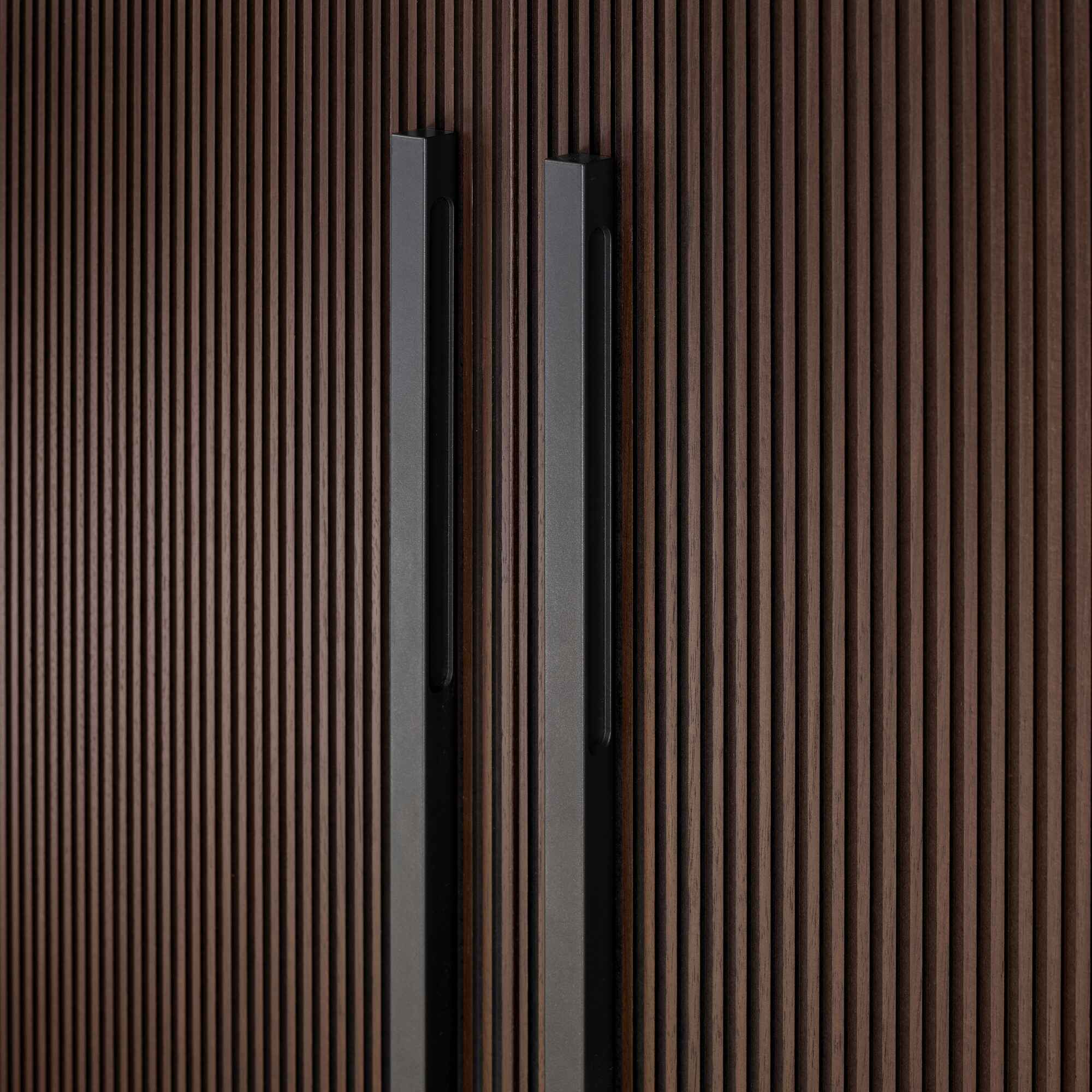 Todana - Wardrobe Composition