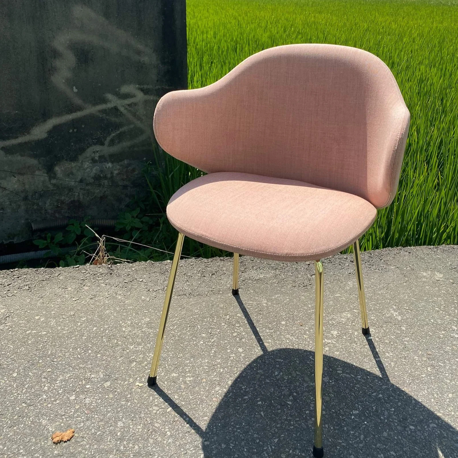 DUA Four Legs Chair - Backrest 3 (With Armrests)