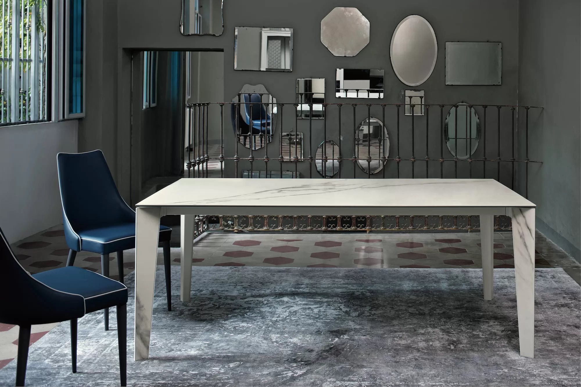 Senso Extendable Marble/Ceramic Table