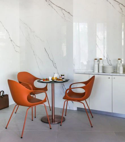 ELEPHANT Four Legs Chair - Polyurethane Seat