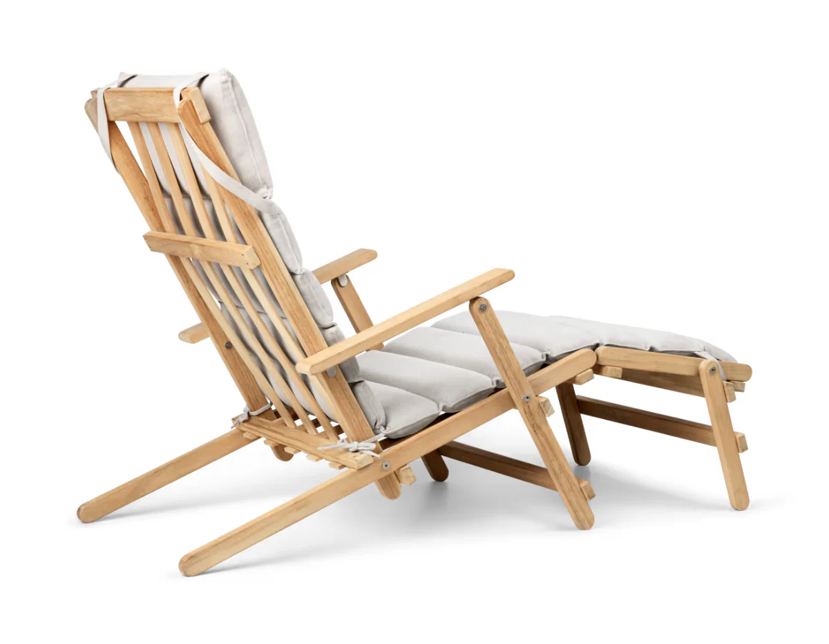 BM5565 Deck Chair With Footrest & Cushion