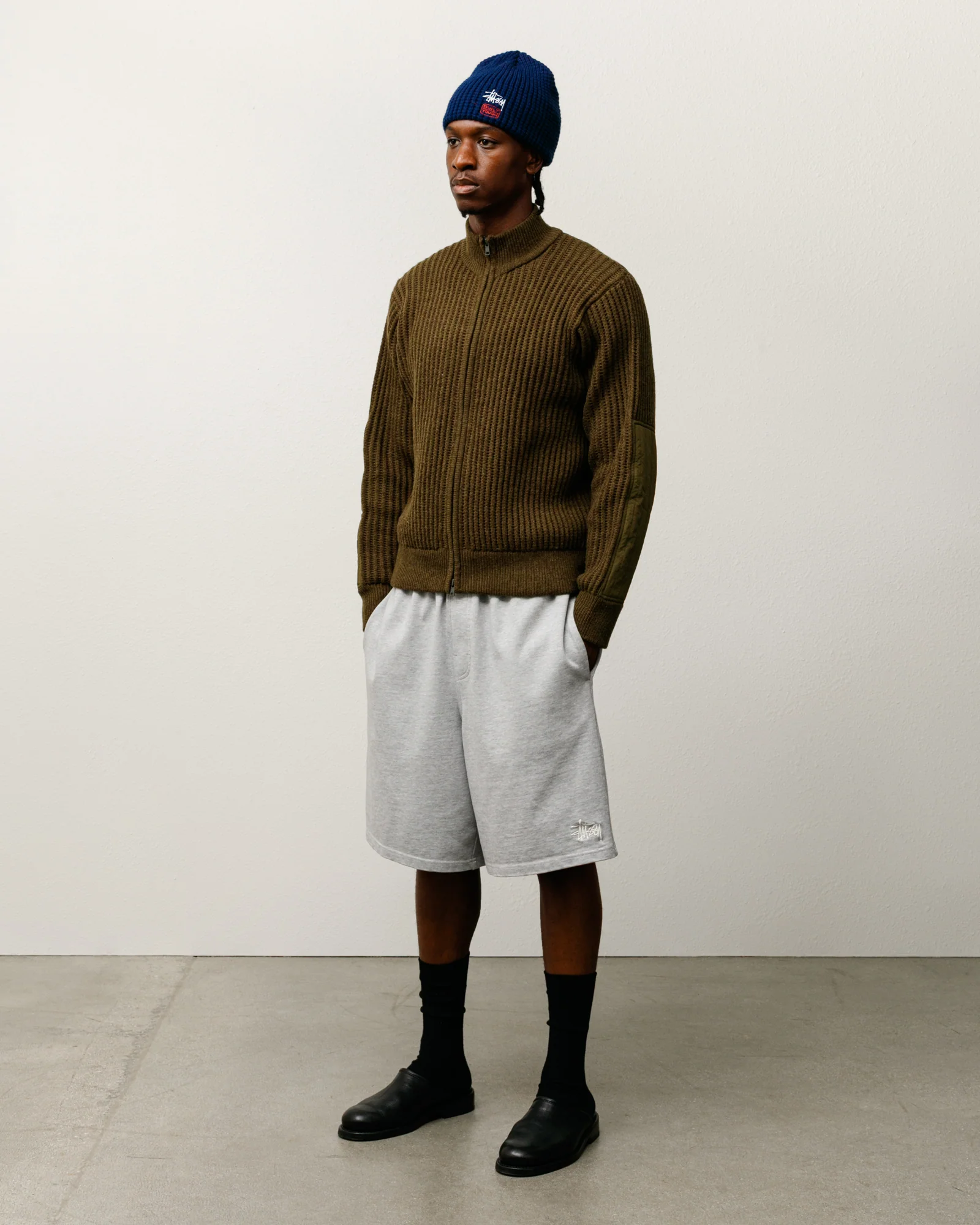 LAMBS WOOL ZIP SWEATER