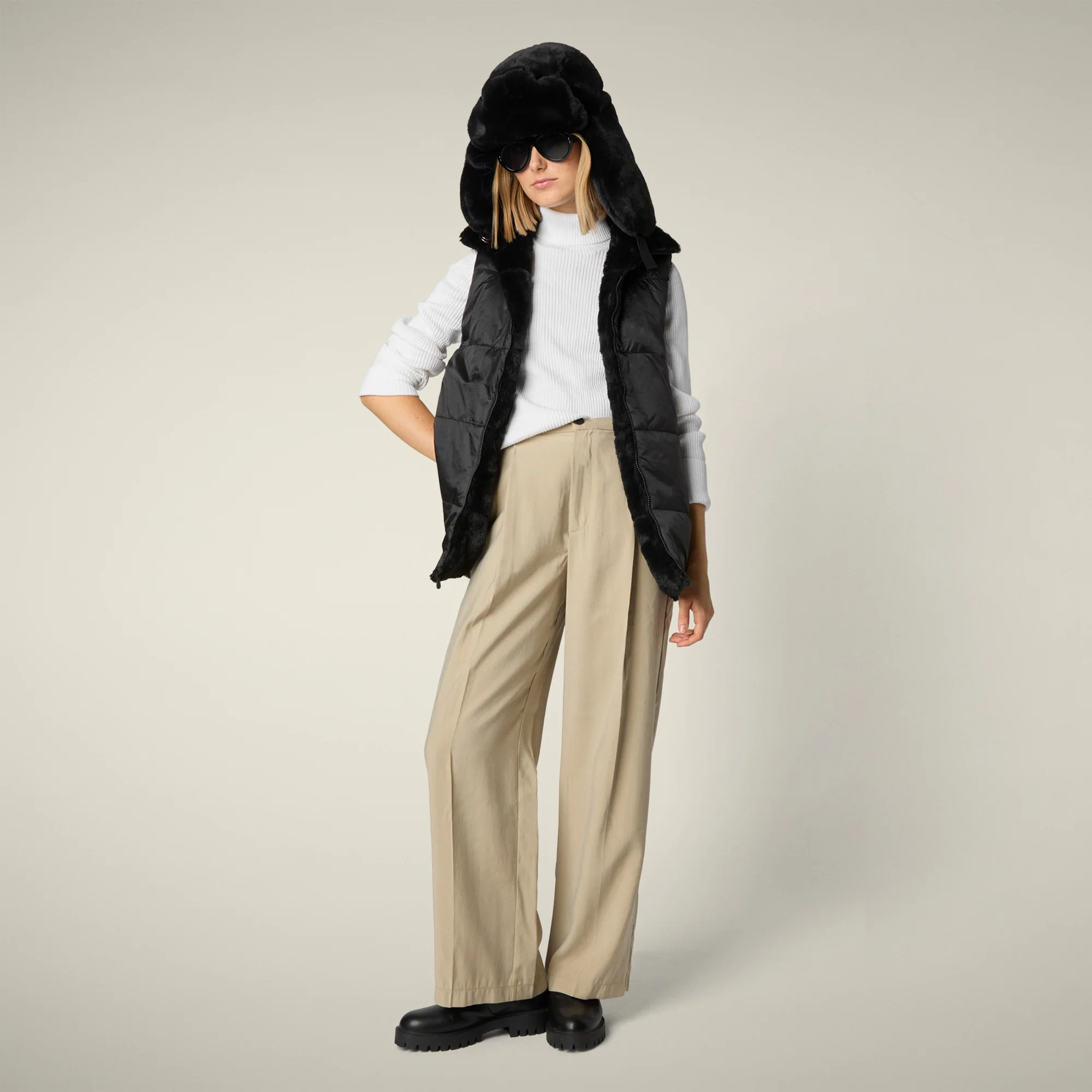 Women's Reversible Faux Fur Vest Nives in Black