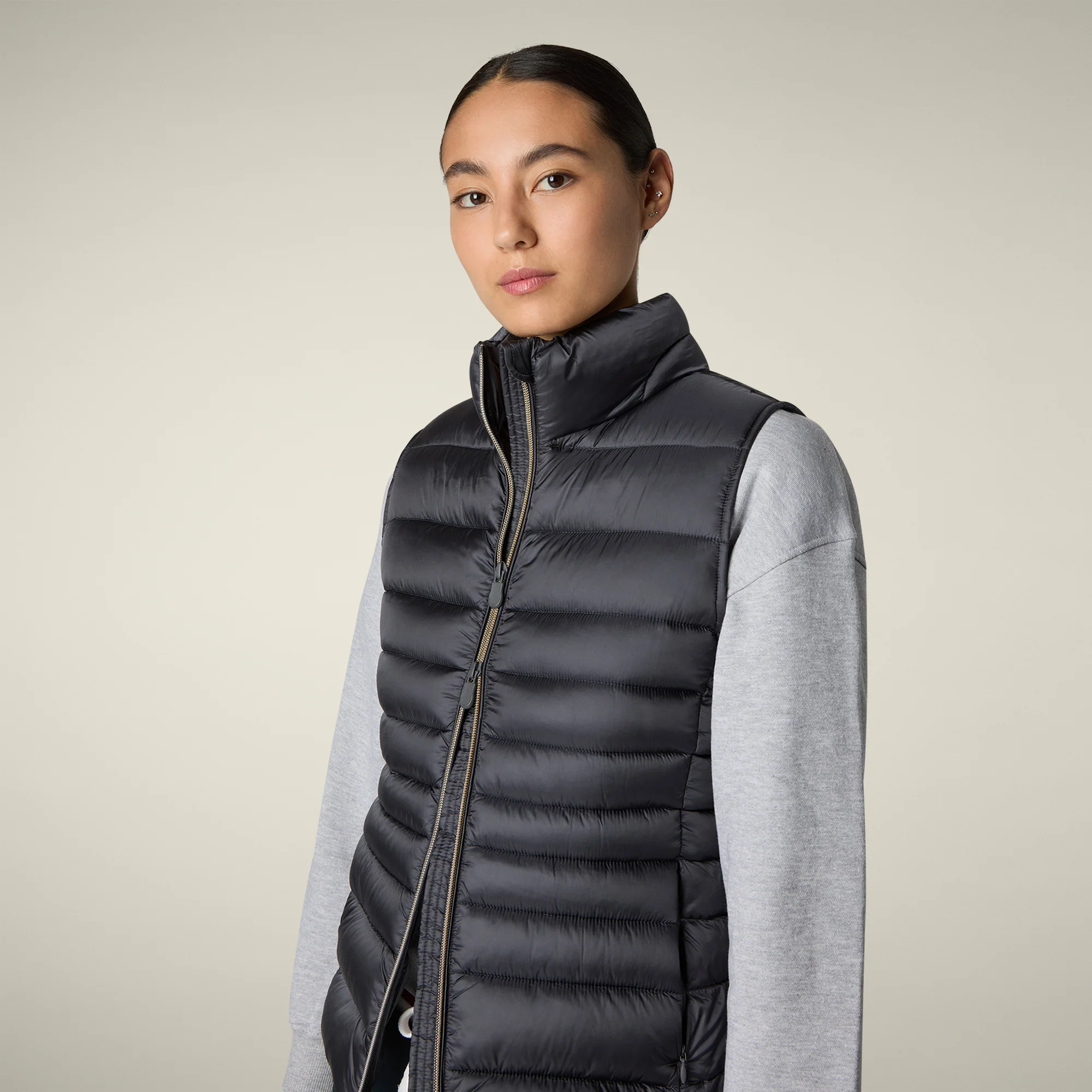 Women's Animal free puffer Vest Lynn in ebony grey