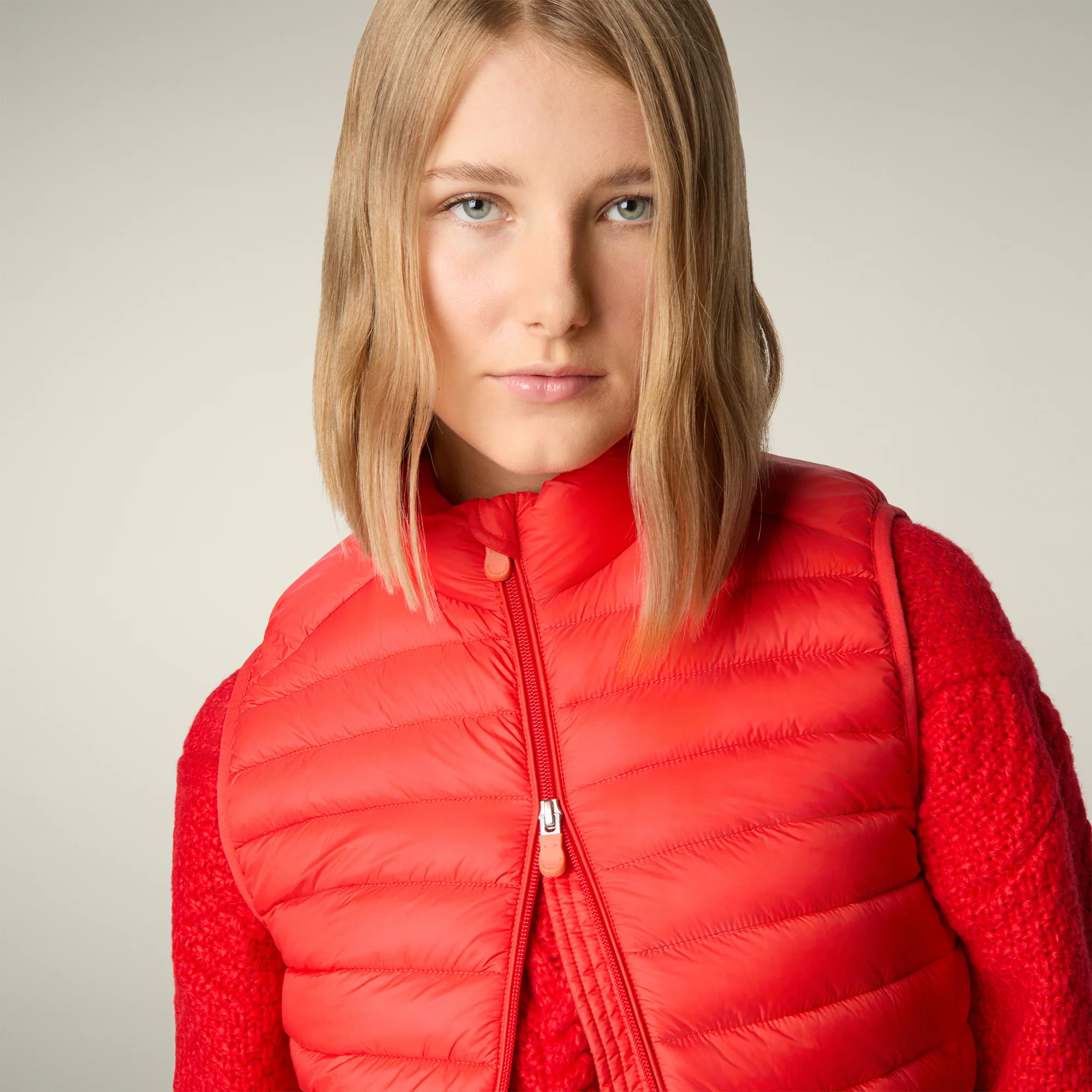 Women's Animal free puffer Vest Charlotte in Fiery Red