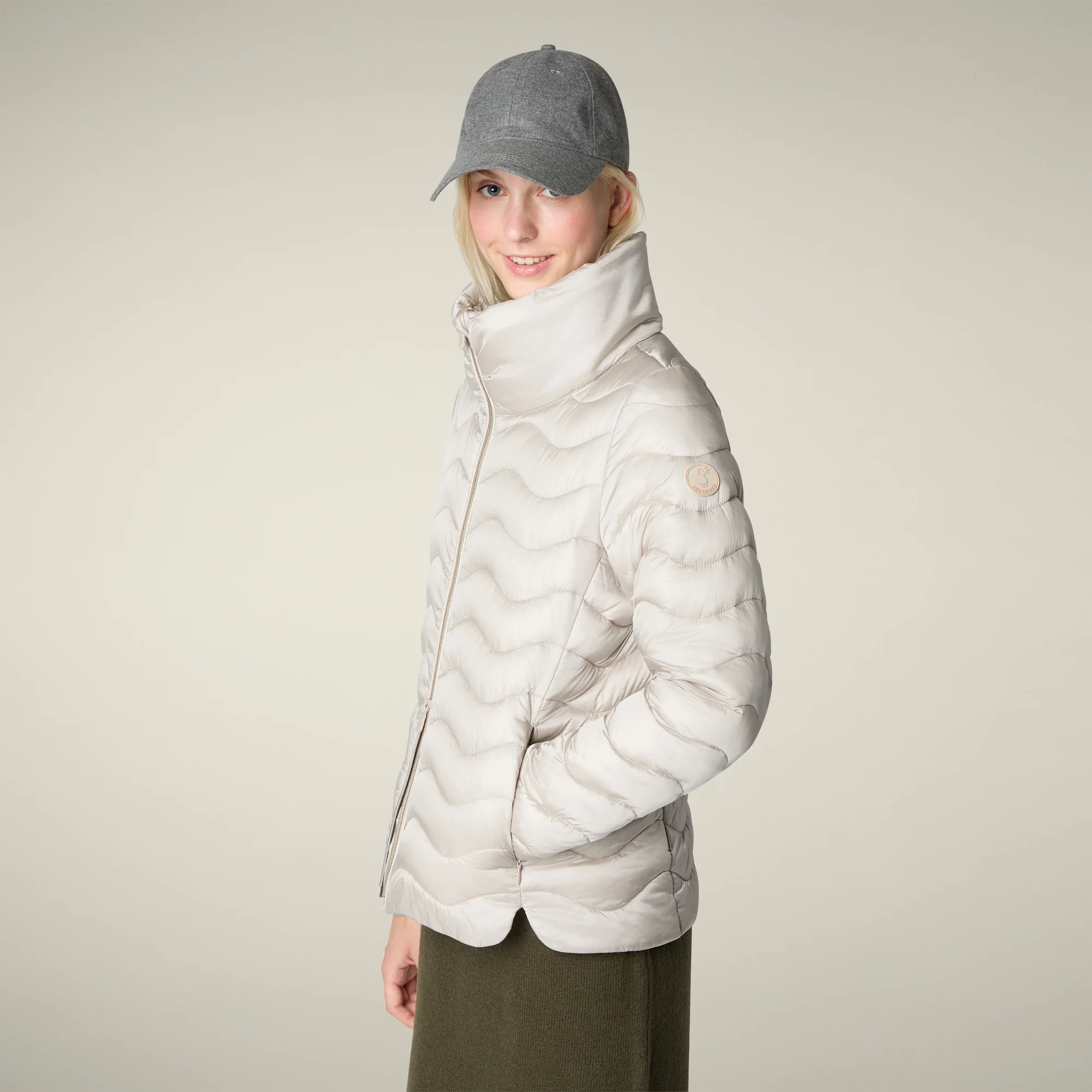 Women's Animal free puffer Jacket Peridot in Rainy Beige