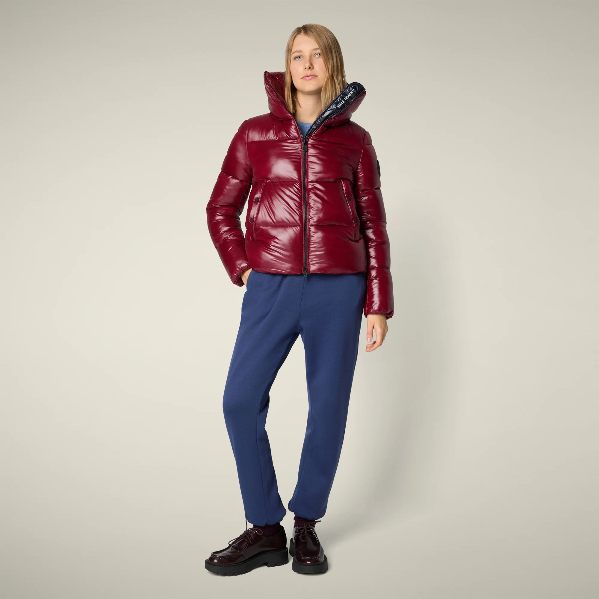 Women's Animal free puffer Jacket Isla in Wine Red