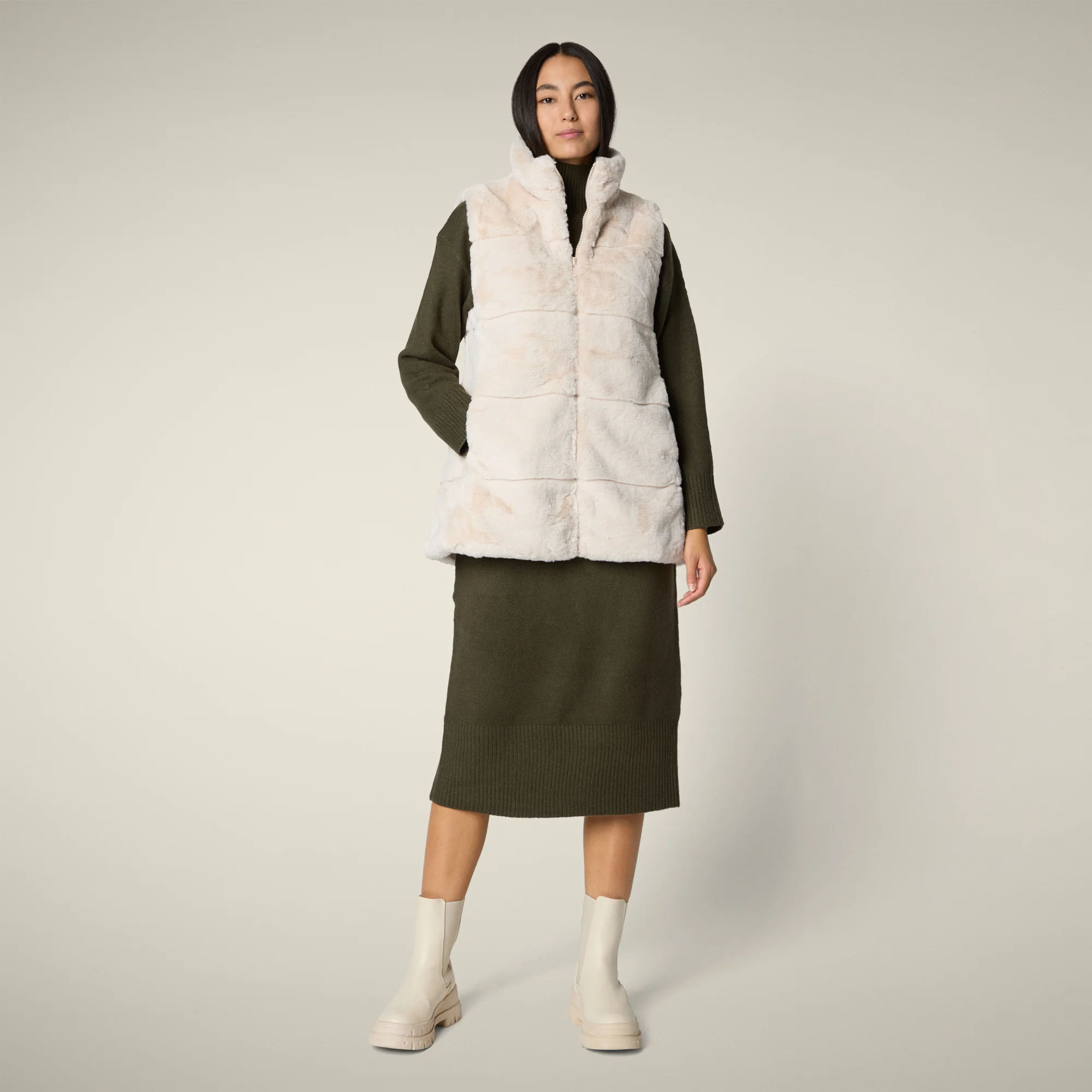 Women's Reversible Faux Fur Vest Nives in Shore Beige