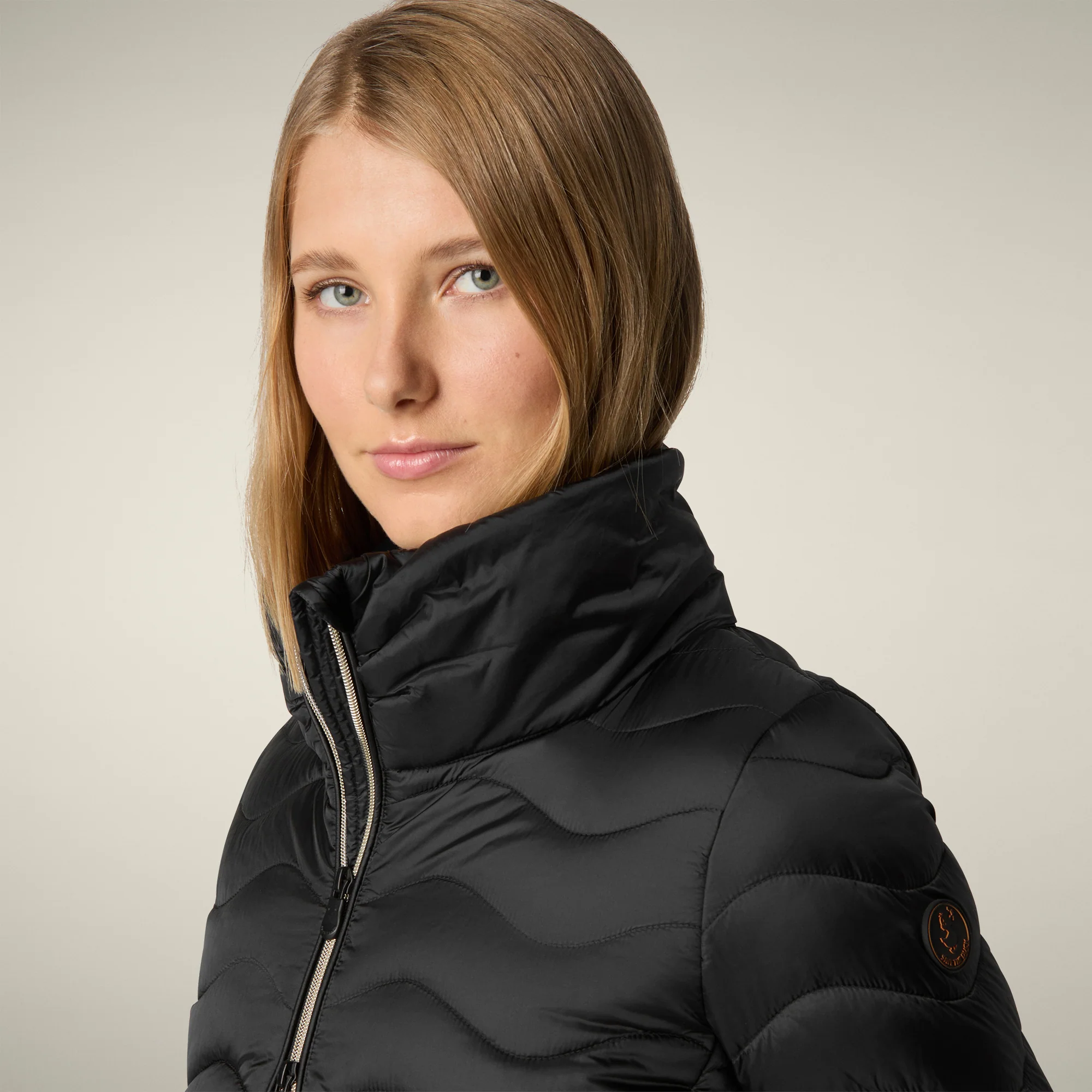 Women's Animal free puffer Jacket Peridot in Black