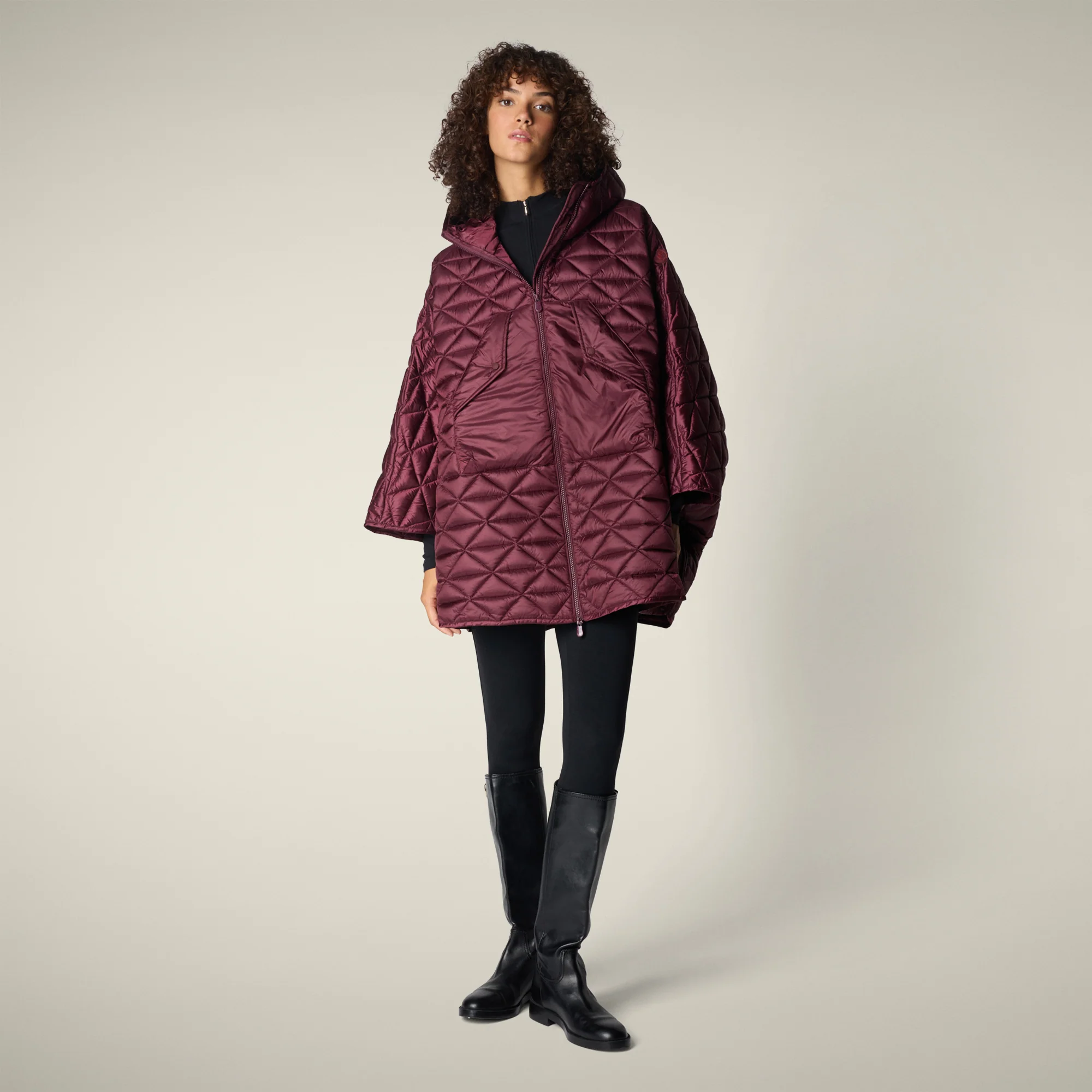 Women's Hooded Cape Effi in Wine Red