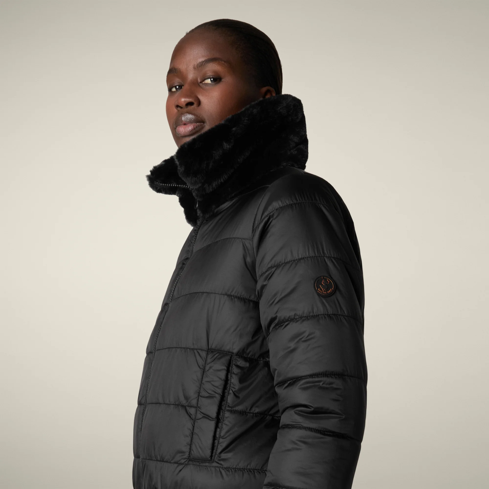 Women's Reversible Faux Fur Jacket Jeon in black