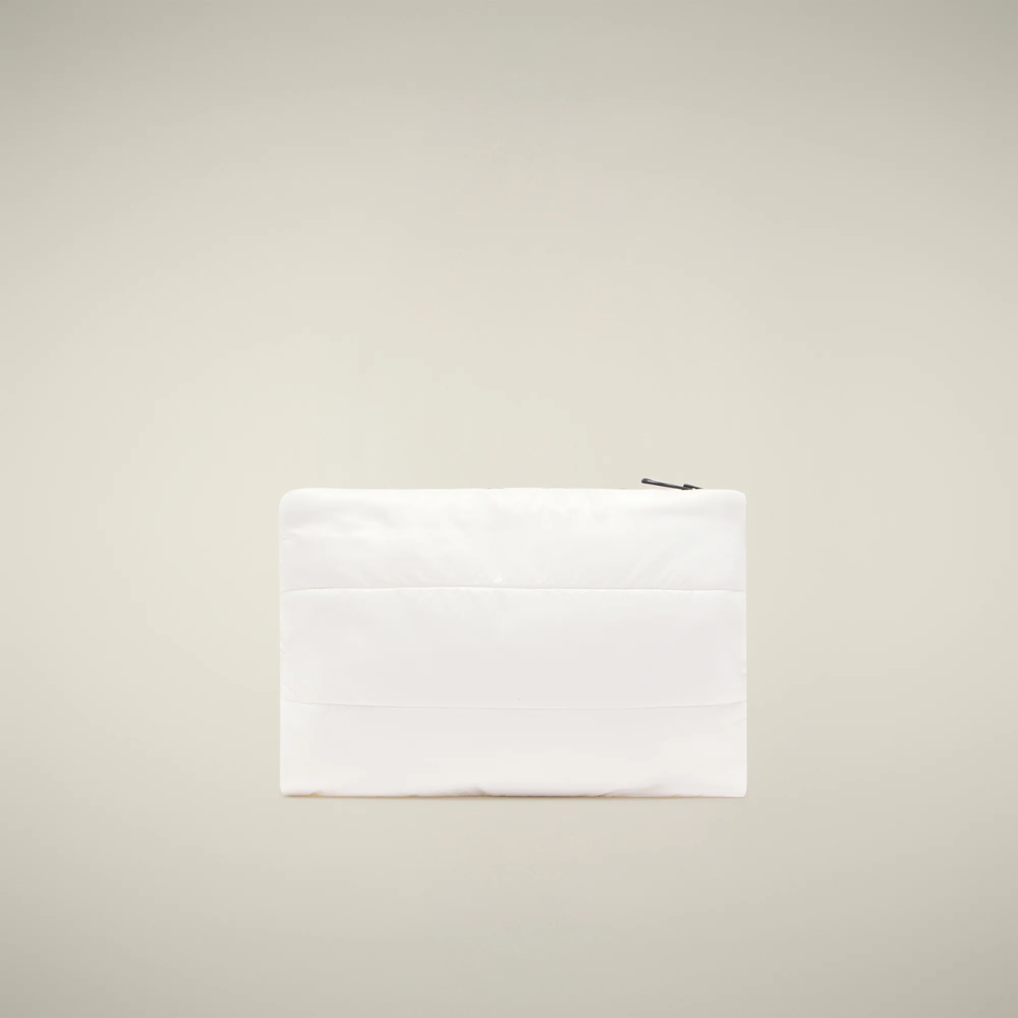 Unisex quilted pouch Cocos in off white