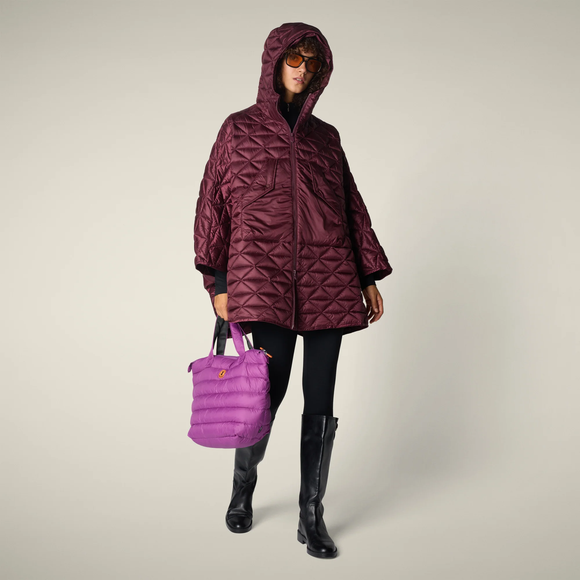 Women's Hooded Cape Effi in Wine Red