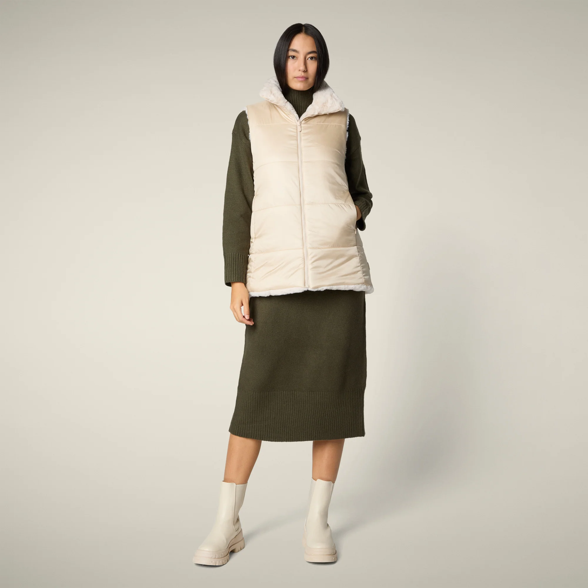 Women's Reversible Faux Fur Vest Nives in Shore Beige