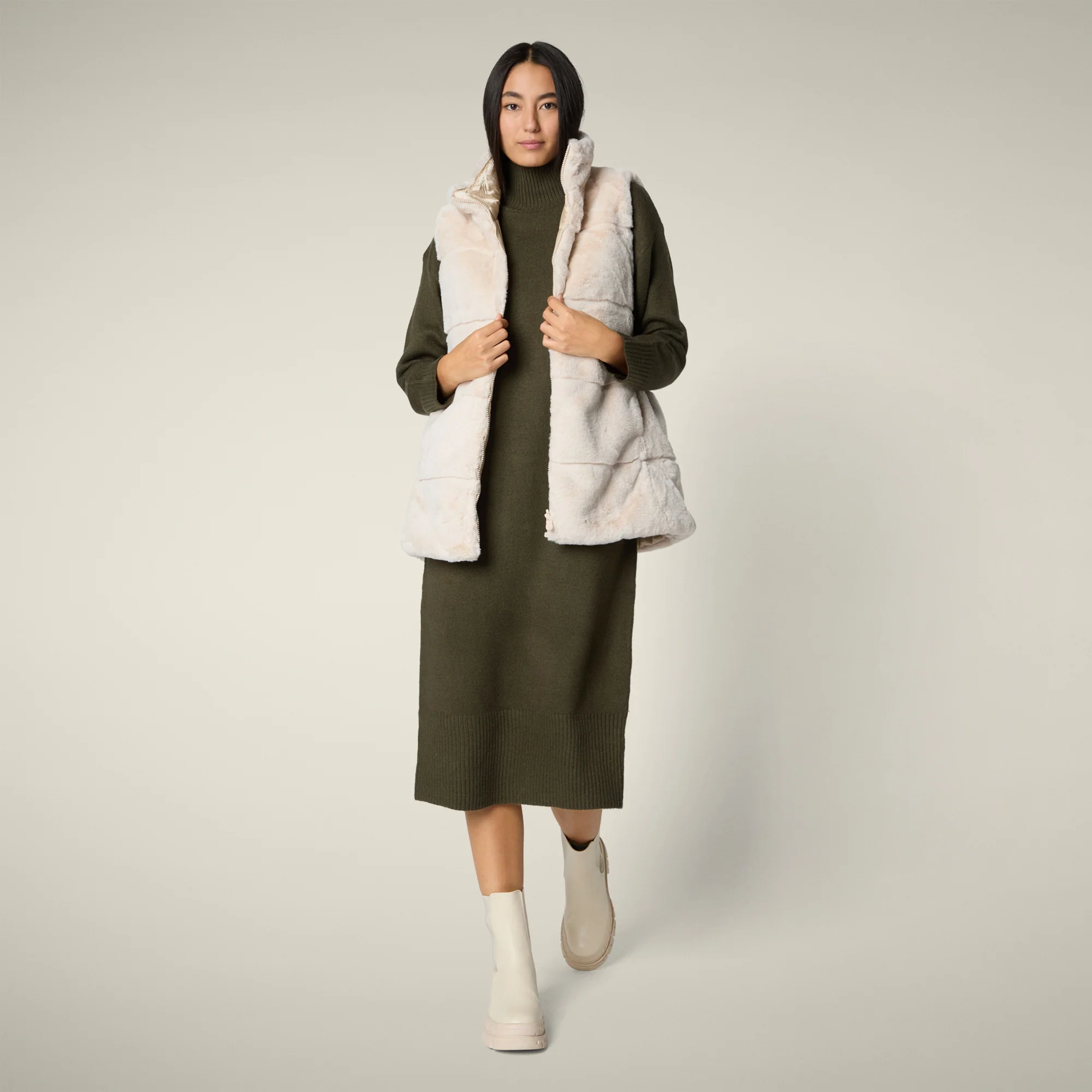 Women's Reversible Faux Fur Vest Nives in Shore Beige