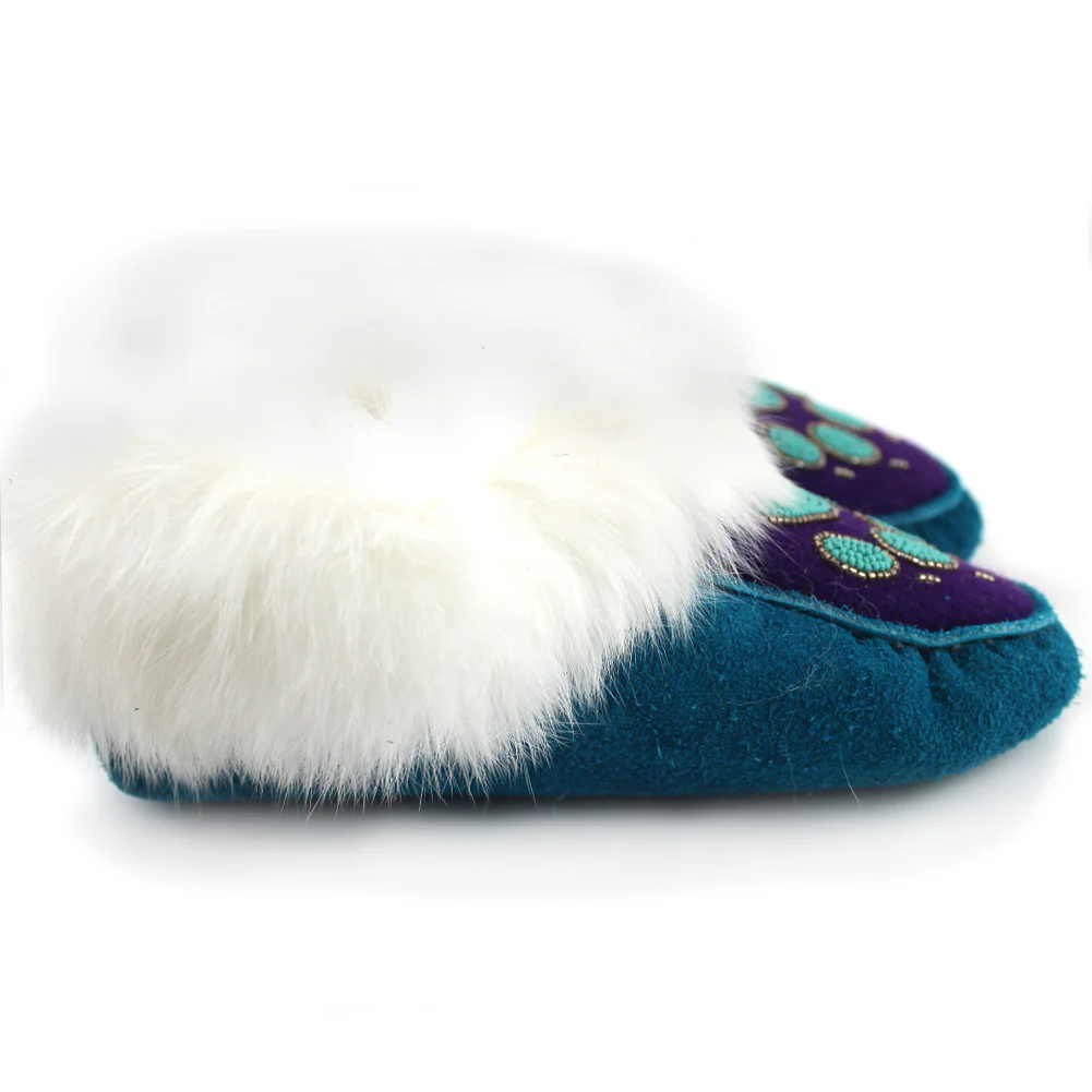 Anne Bell Youth Wolf Paw Moccasins