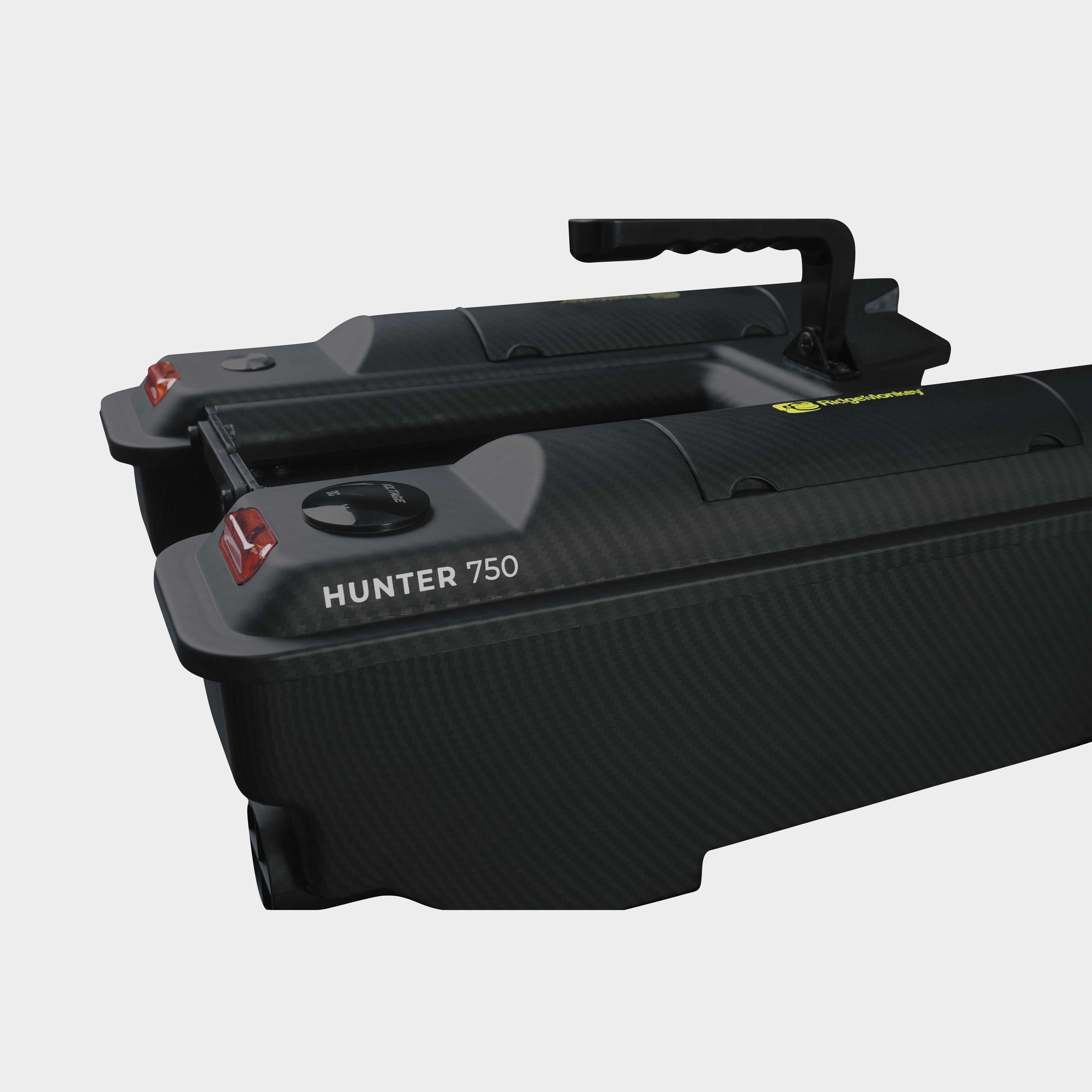 Hunter 750 Bait Boat