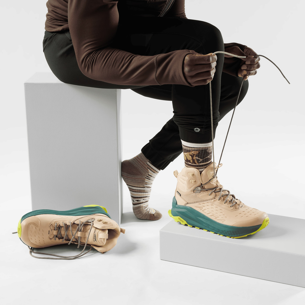 Smartwool Hike Targeted Cushion Bear Stripe Mid Crew Socks - Men's