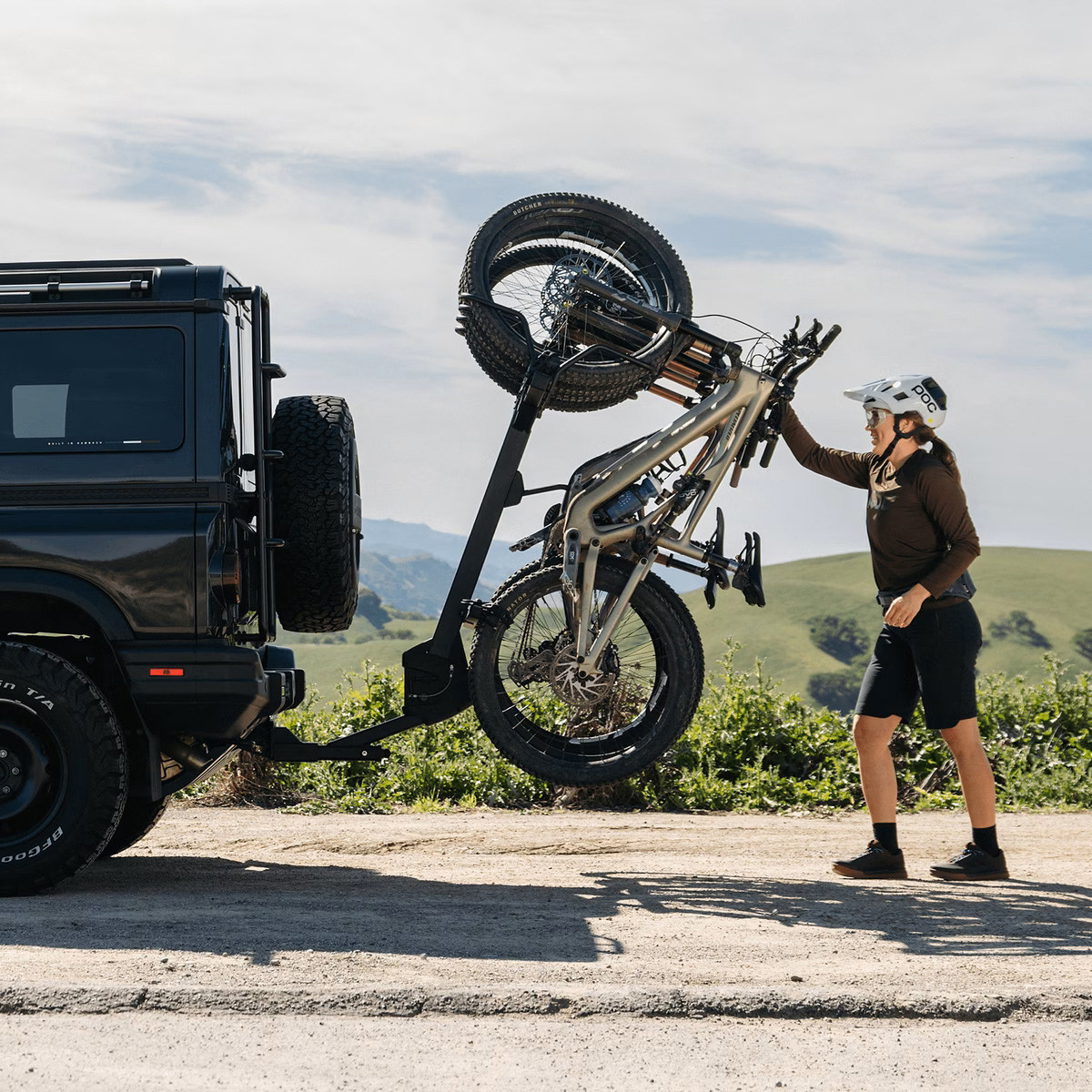 Thule ReVert 4-Bike Vertical Hitch Bike Rack