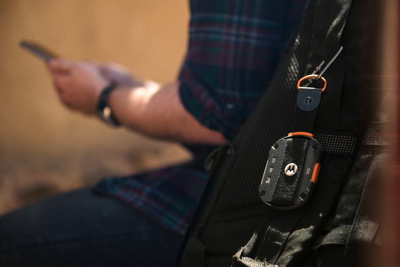 Motorola Defy Satellite Link