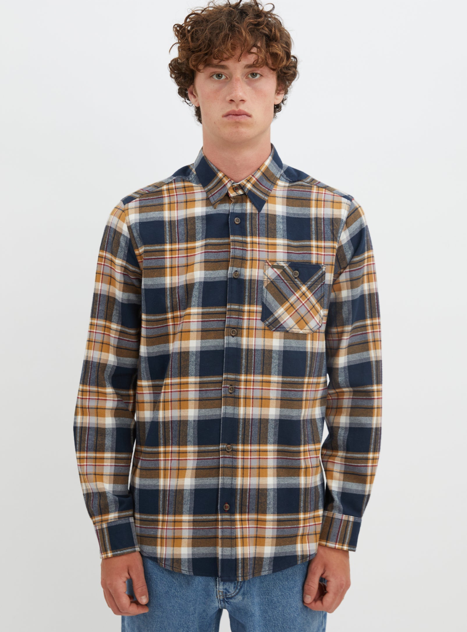 NOAH | Checkered semi-fit overshirt || NOAH |Surchemise semi-ajustée à carreaux