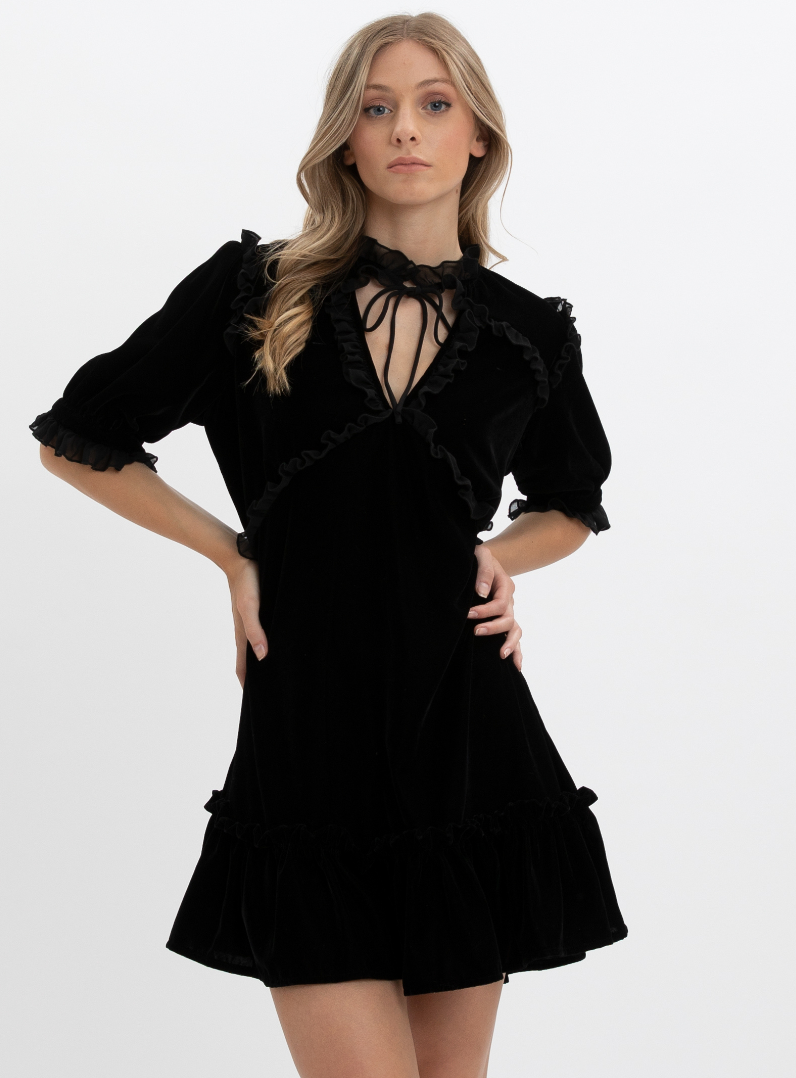 DIANA | Velvet dress with ruffles || DIANA | Robe en velours à volants