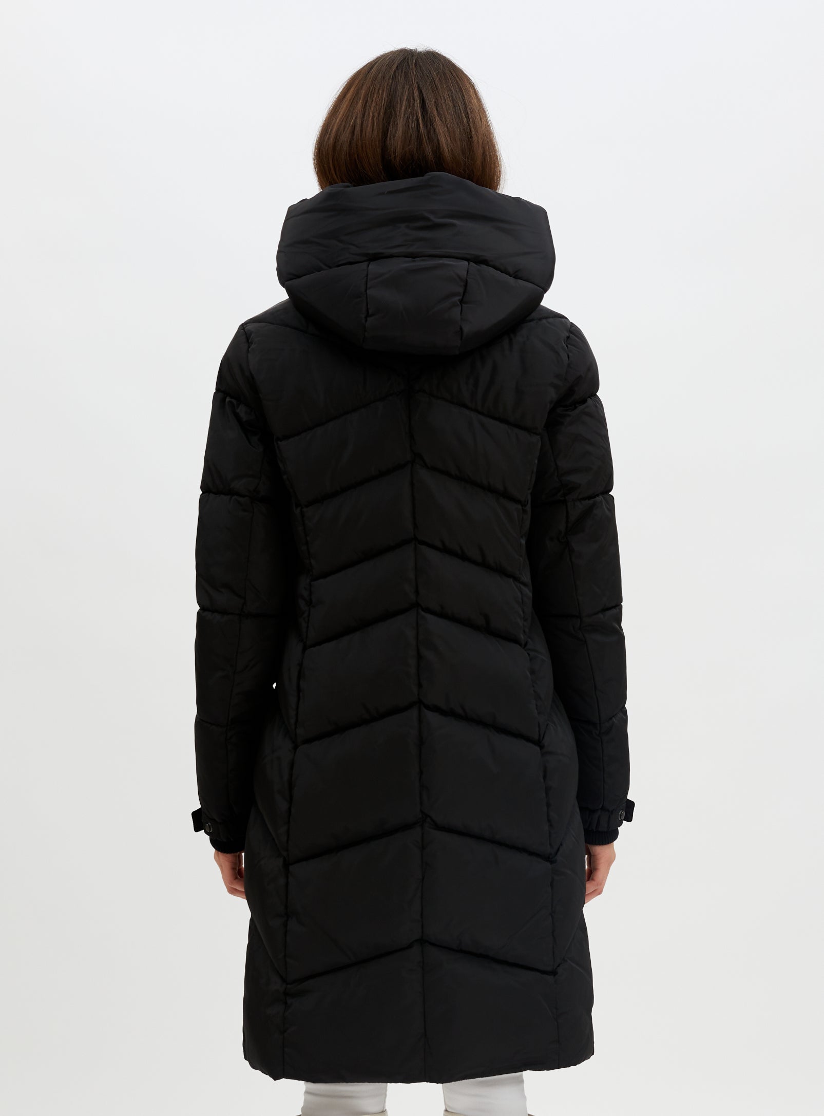 FLORENTINA |Long zip front hooded chevron quilted puffer jacket ||FLORENTINA |Doudoune longue matelassée à chevrons et capuche zippée sur le devant