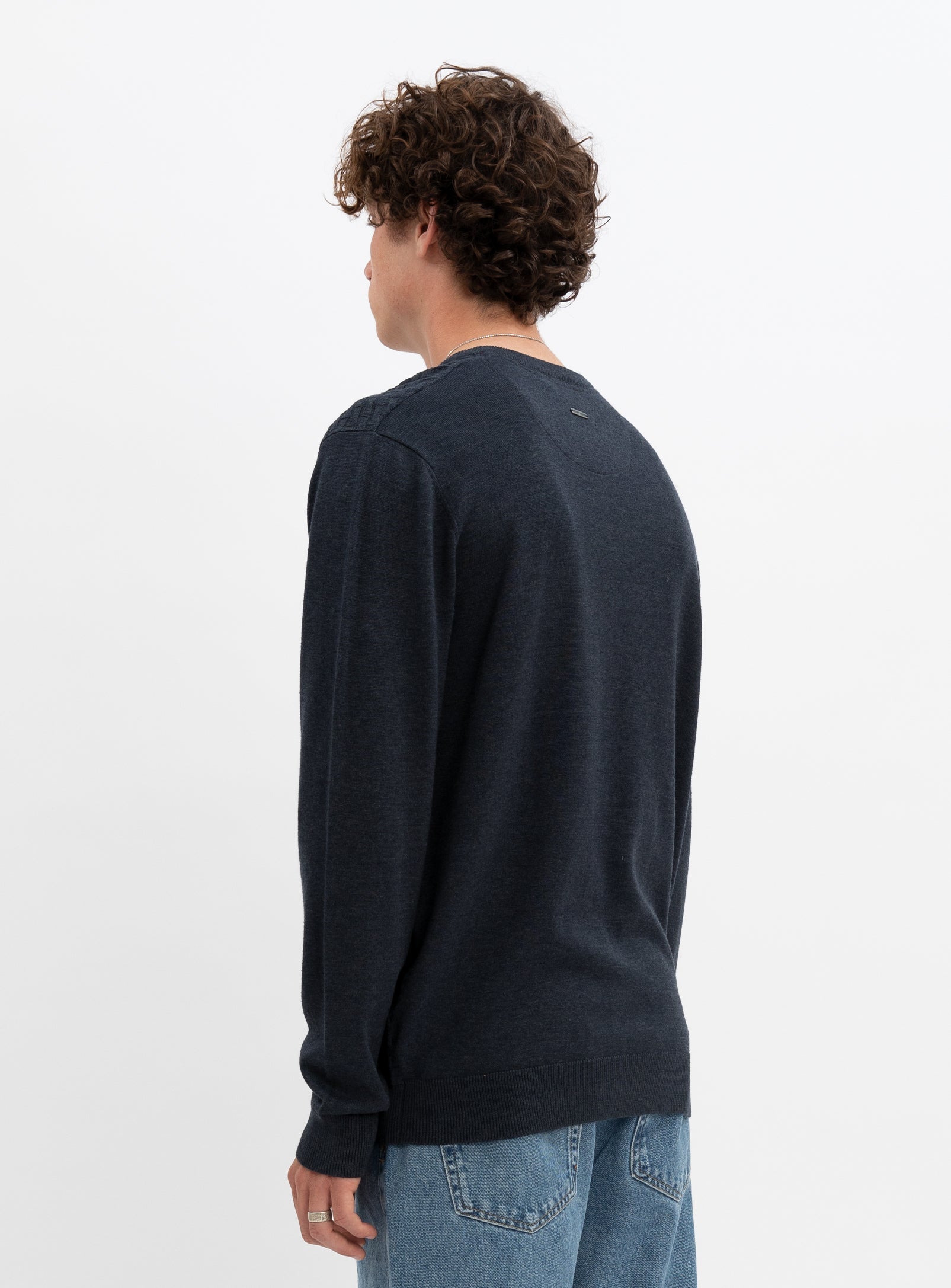 STEN  | Cotton v neck fine gauge sweater || STEN |  Chandail fin en coton à col v
