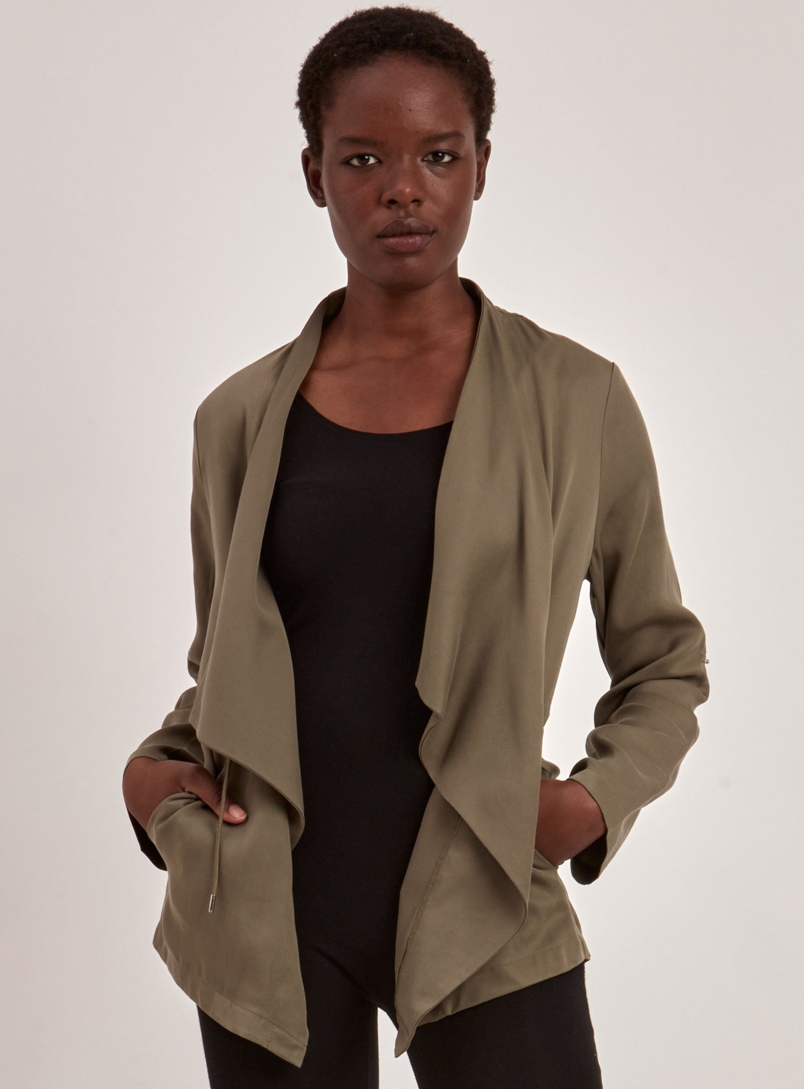 LEALIA | OPEN FRONT KHAKI JACKET || LEALIA | VESTE OUVERTE