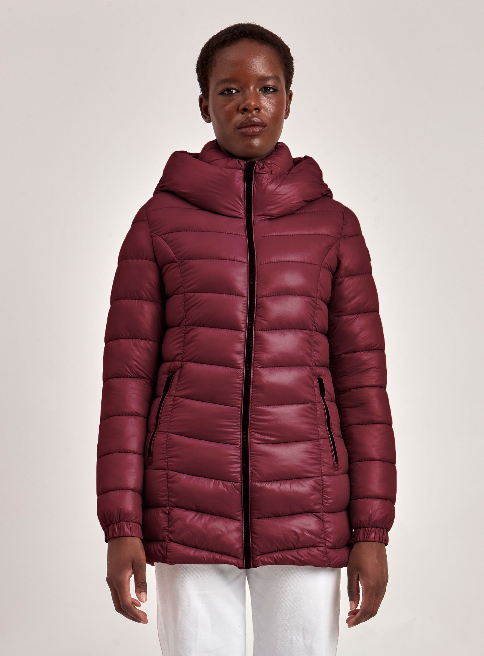 CLAUDIA | LONG MID-WEIGHT PUFFER COAT-CURRANT||CLAUDIA | MANTEAU PUFFER LONG POIDS MOYEN-GROSEILLE