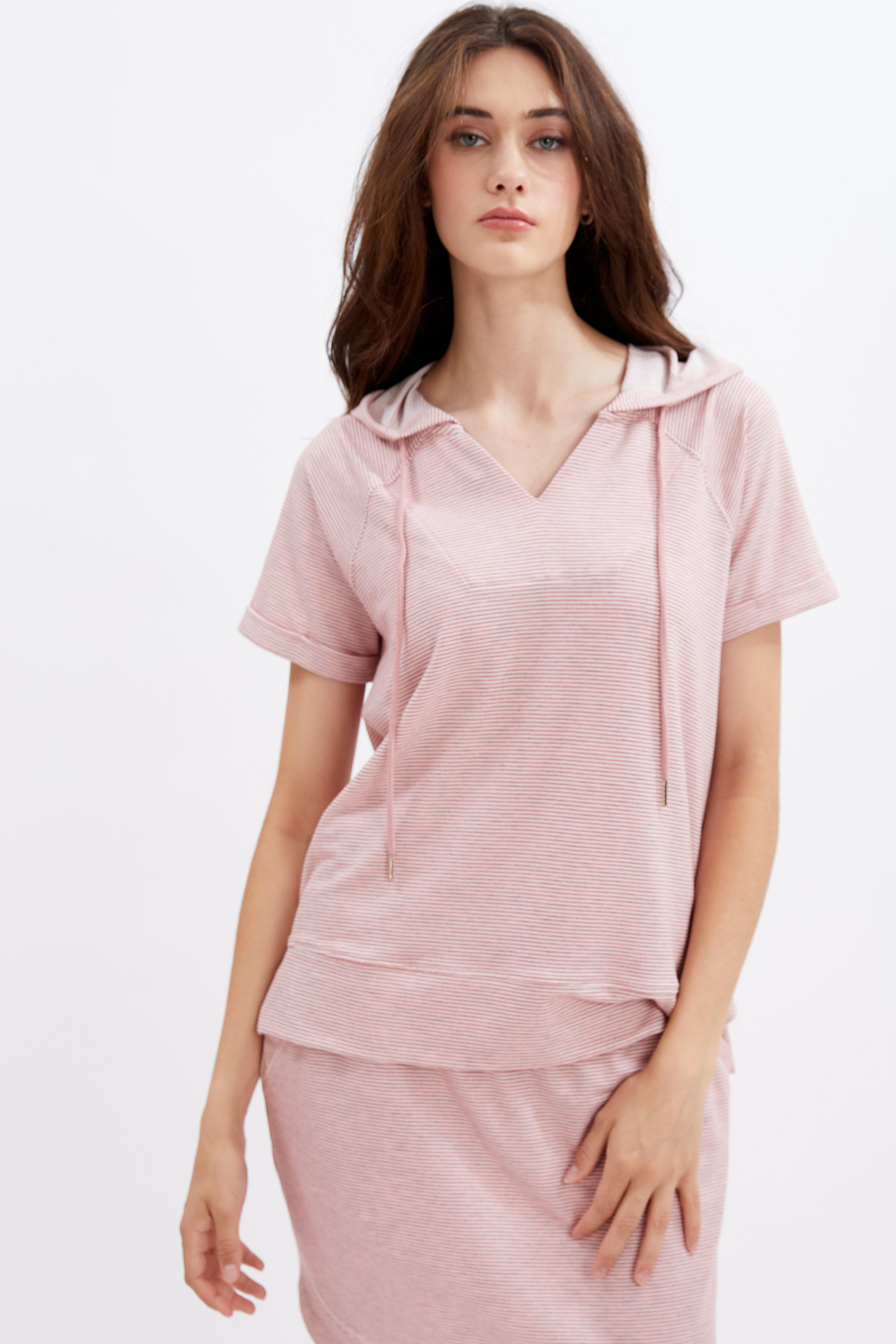 Mina | Short sleeve stiped hoodie || Mina | Chandail a capuchon raye manches courtes