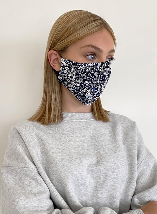 REUSABLE 3 LAYER MASK | A PACK OF 3 MASKS-PACK2||MASQUE RÉUTILISABLE 3 COUCHES | UN PACK DE 3 MASQUES