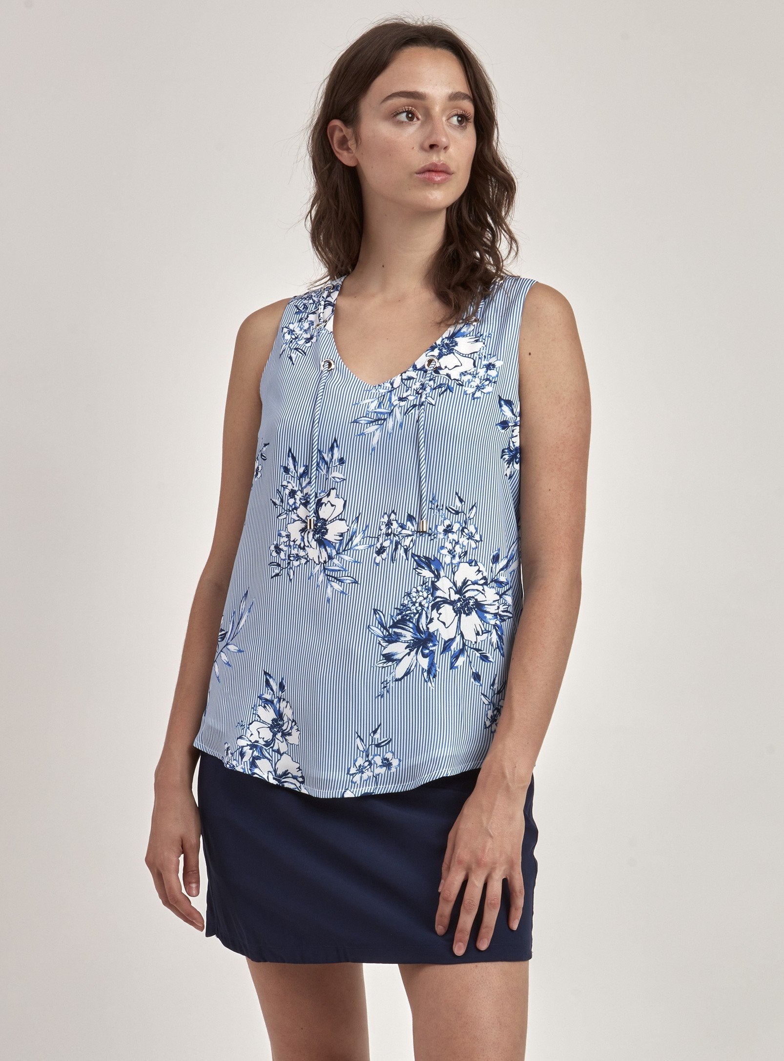 SLEEVELESS TOP-BLUE