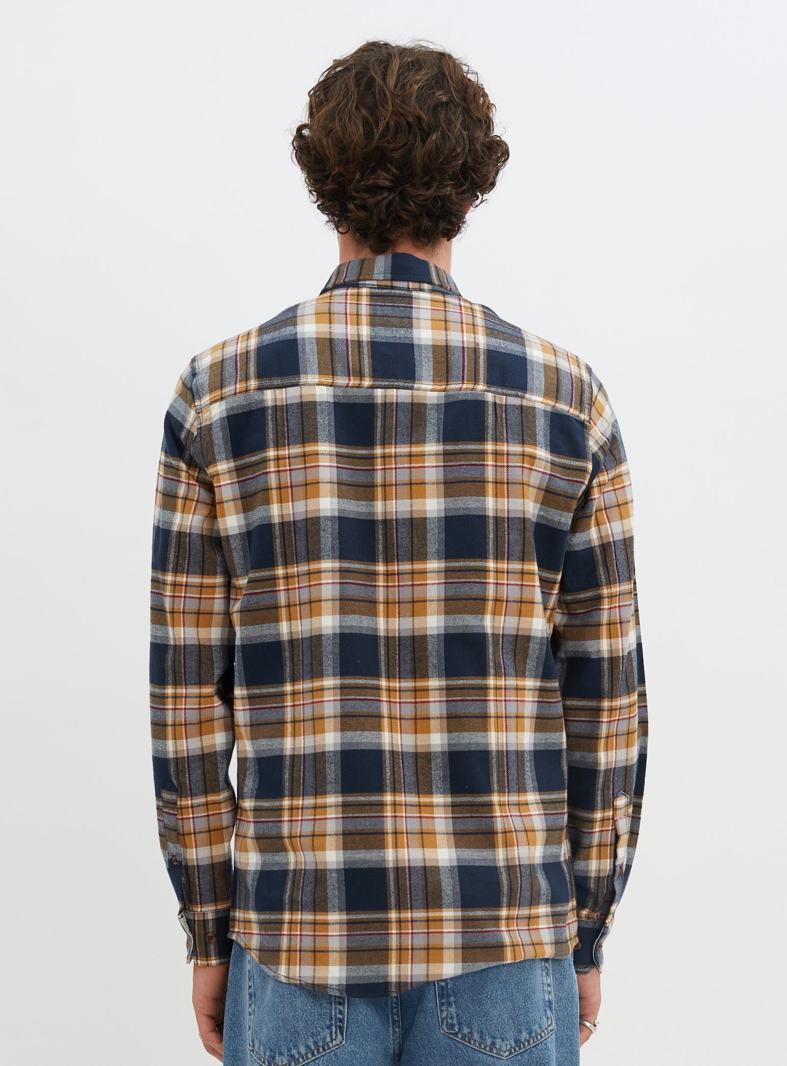 NOAH | Checkered semi-fit overshirt || NOAH |Surchemise semi-ajustée à carreaux