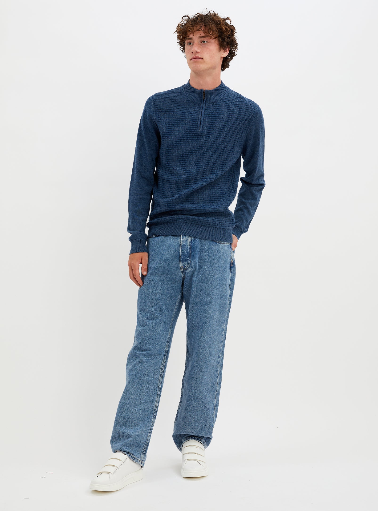 NOLAN  | Nolan cotton mock neck fine gauge sweater || NOLAN  |  Chandail fin en coton à col roulé