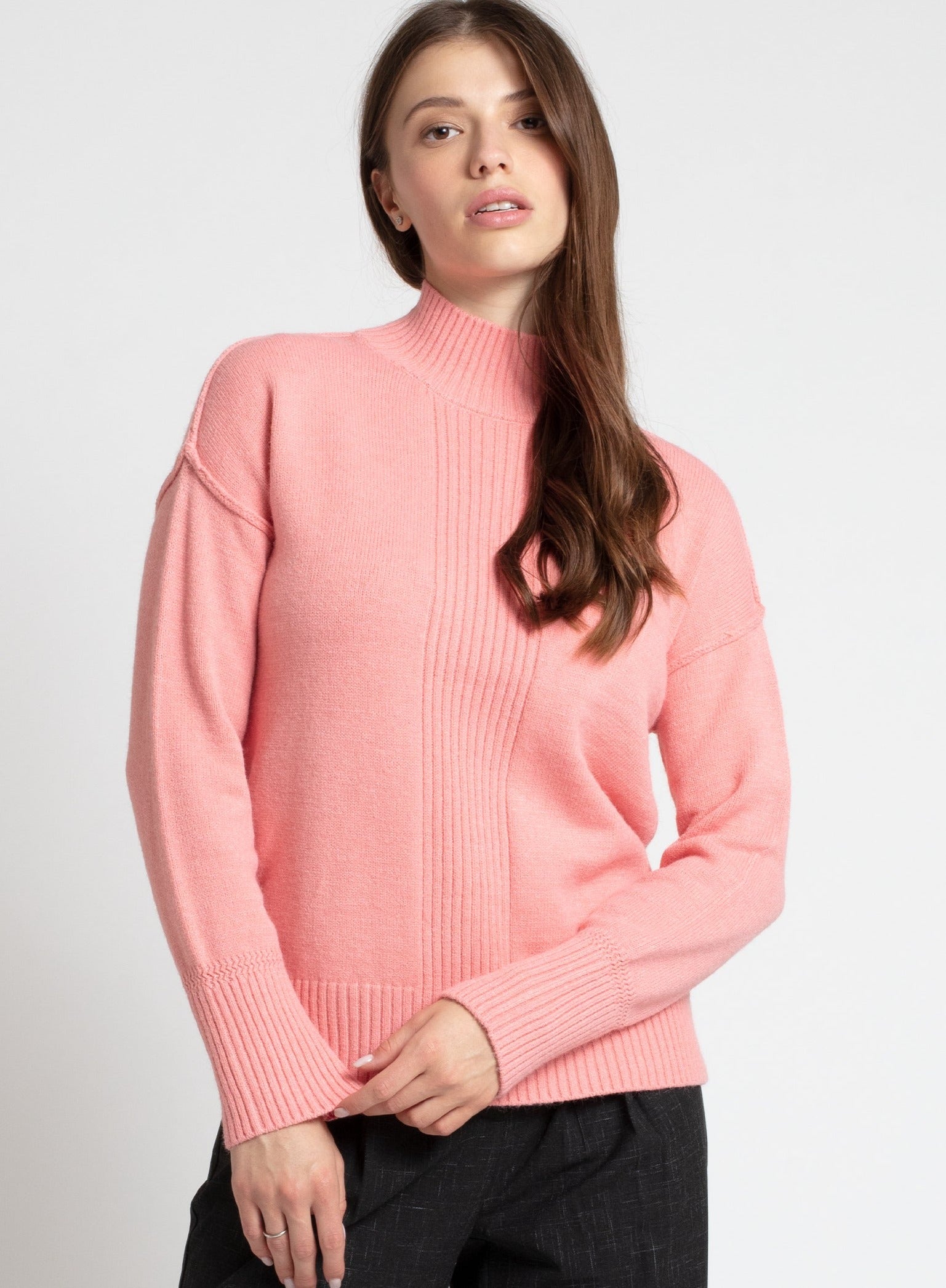 JULIANN | Mock neck sweater || JULIANN | Pull à col montant