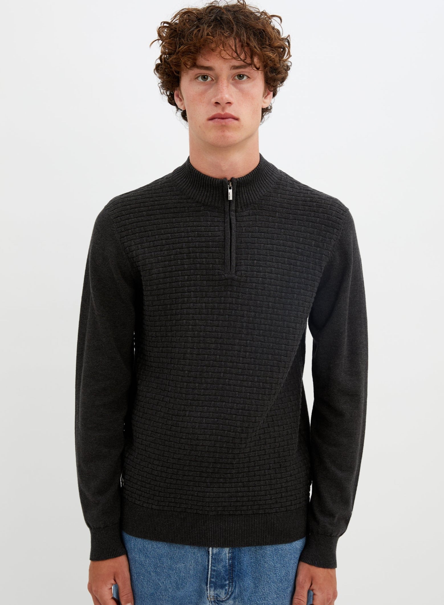 NOLAN  | Nolan cotton mock neck fine gauge sweater || NOLAN  |  Chandail fin en coton à col roulé