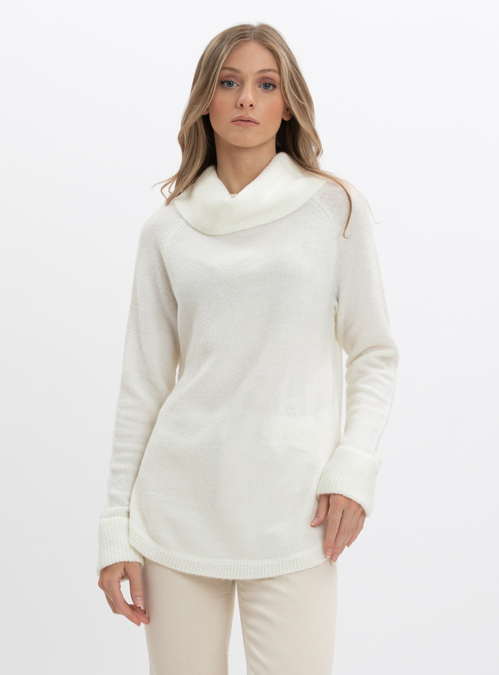 JANYN  |Raglan sleeve cowl neck round hem sweater  || JANYN | Pull à manches raglan et col bénitier à ourlet rond