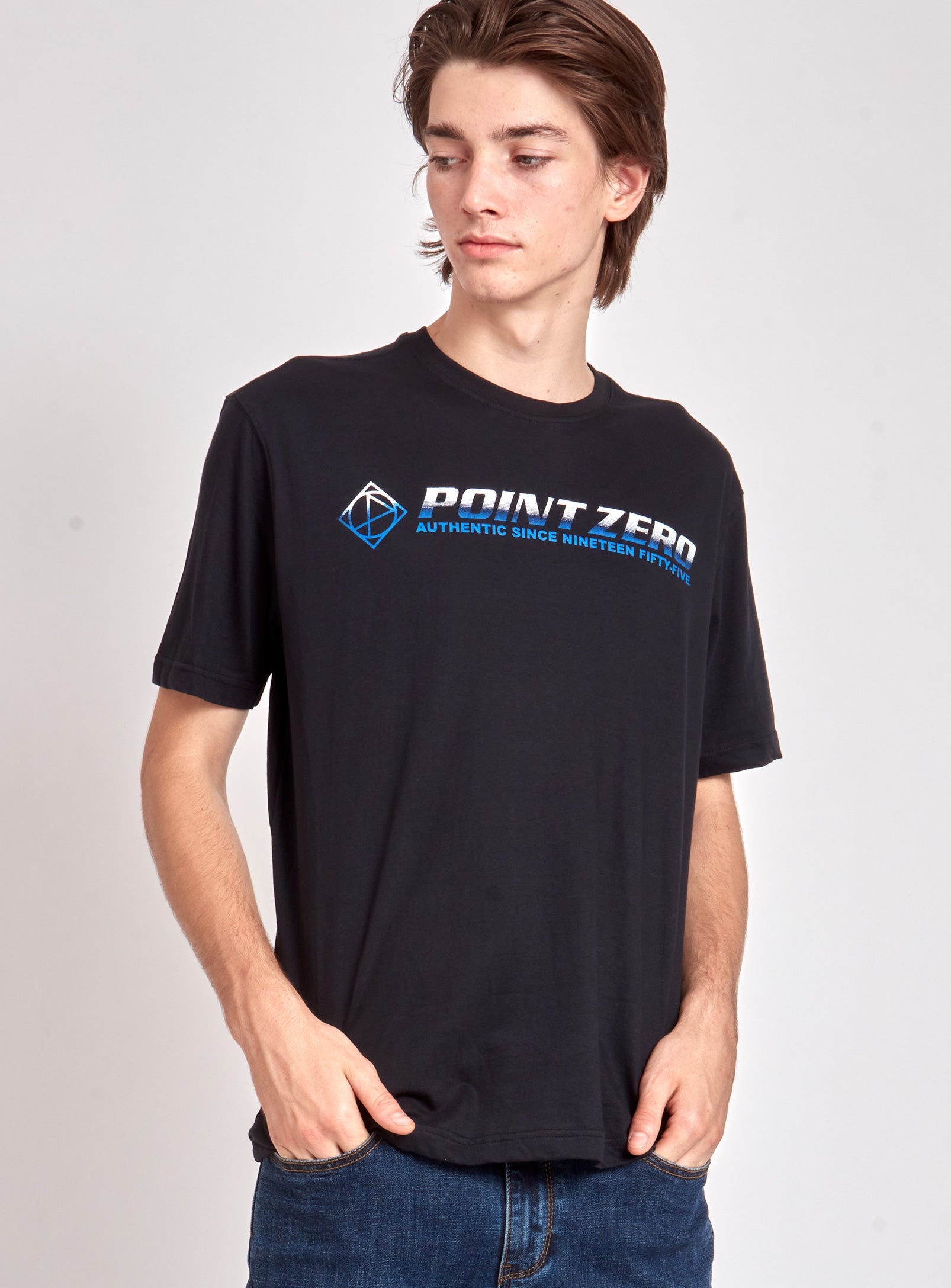 BASIC | Classic fit iconic logo unisex t shirt || BASIC | T-shirt unisexe à logo emblématique coupe classique