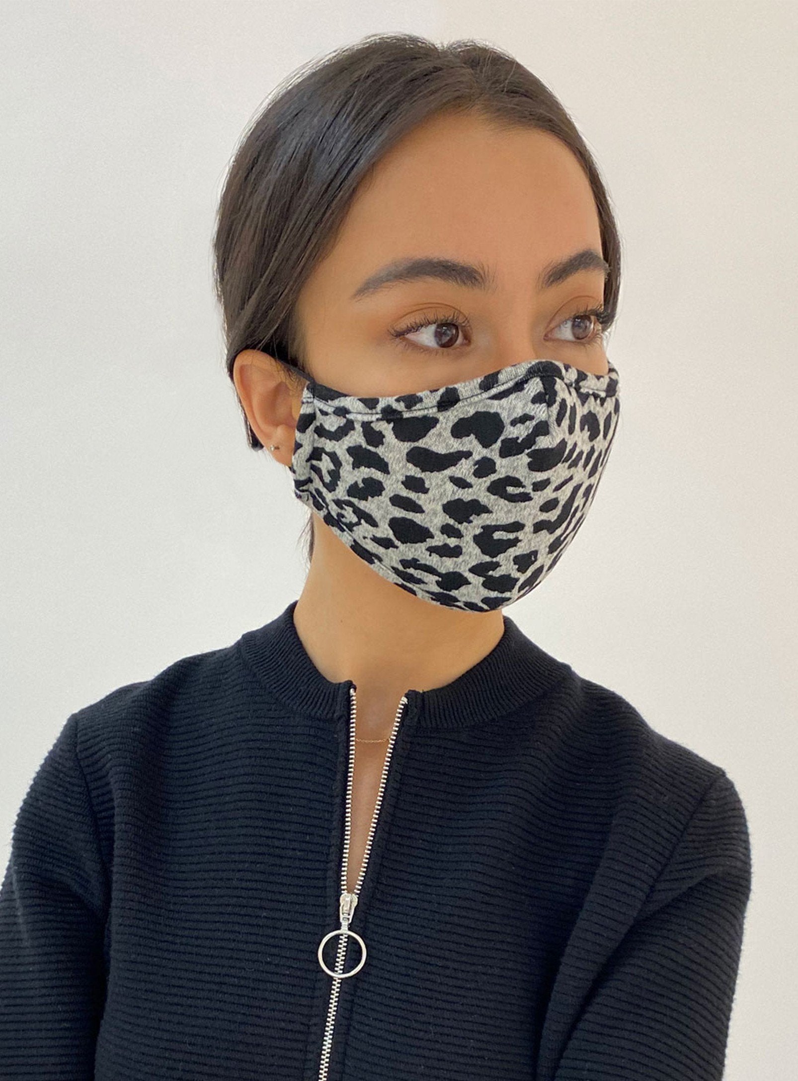 REUSABLE 3 LAYER MASK | A PACK OF 3 MASKS-LEOPARD||MASQUE RÉUTILISABLE 3 COUCHES | UN PACK DE 3 MASQUES-LÉOPARD