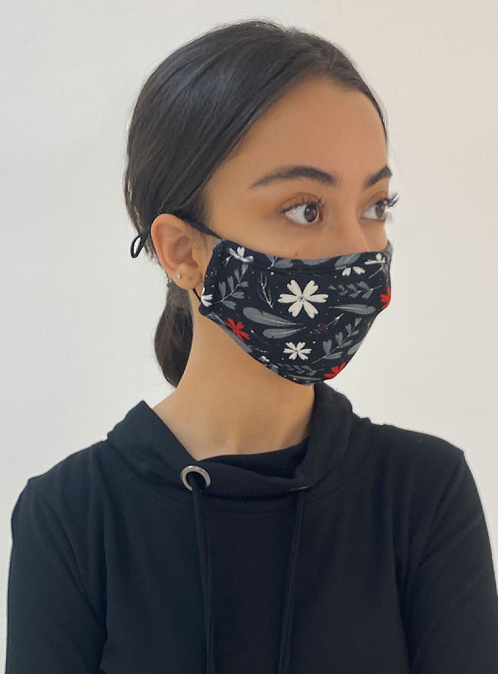 REUSABLE 3 LAYER MASK | A PACK OF 3 MASKS-LIGHTGREY||MASQUE RÉUTILISABLE 3 COUCHES | UN PACK DE 3 MASQUES-GRIS CLAIR