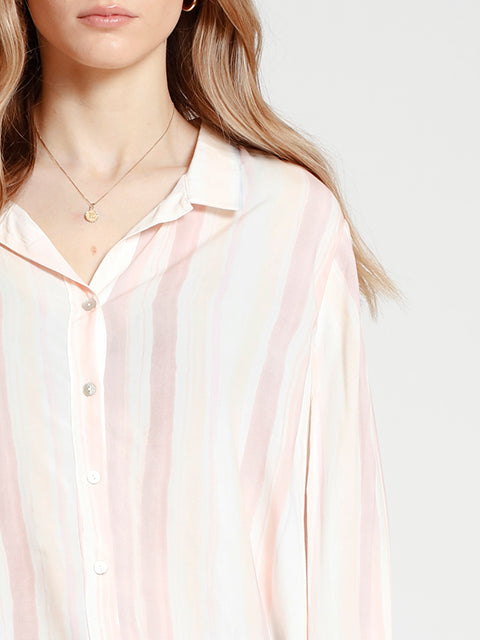 WELA | Striped button front blouse || WELA | Blouse boutonnée à rayures