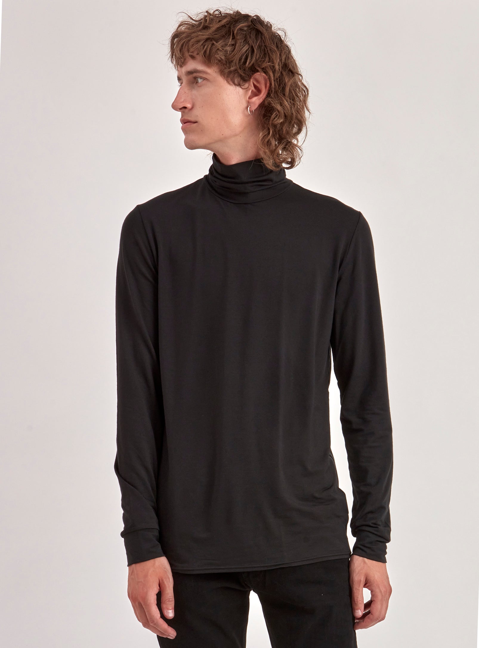ORGANIC COTTON TURTLENECK T-SHIRT-BLACK