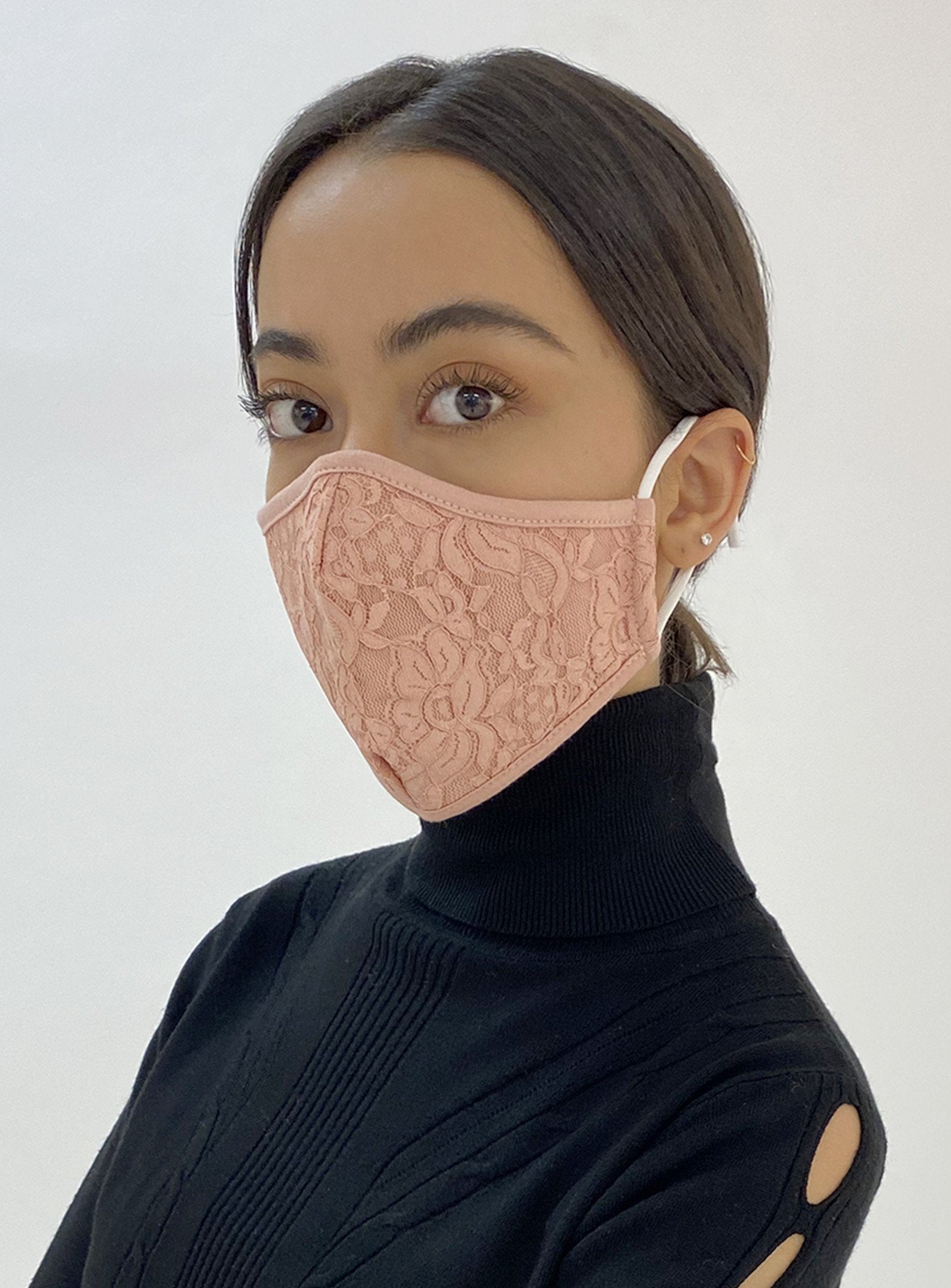 REUSABLE 3 LAYER MASK | A PACK OF 3 MASKS-BLACK||MASQUE RÉUTILISABLE 3 COUCHES | UN PACK DE 3 MASQUES-NOIR