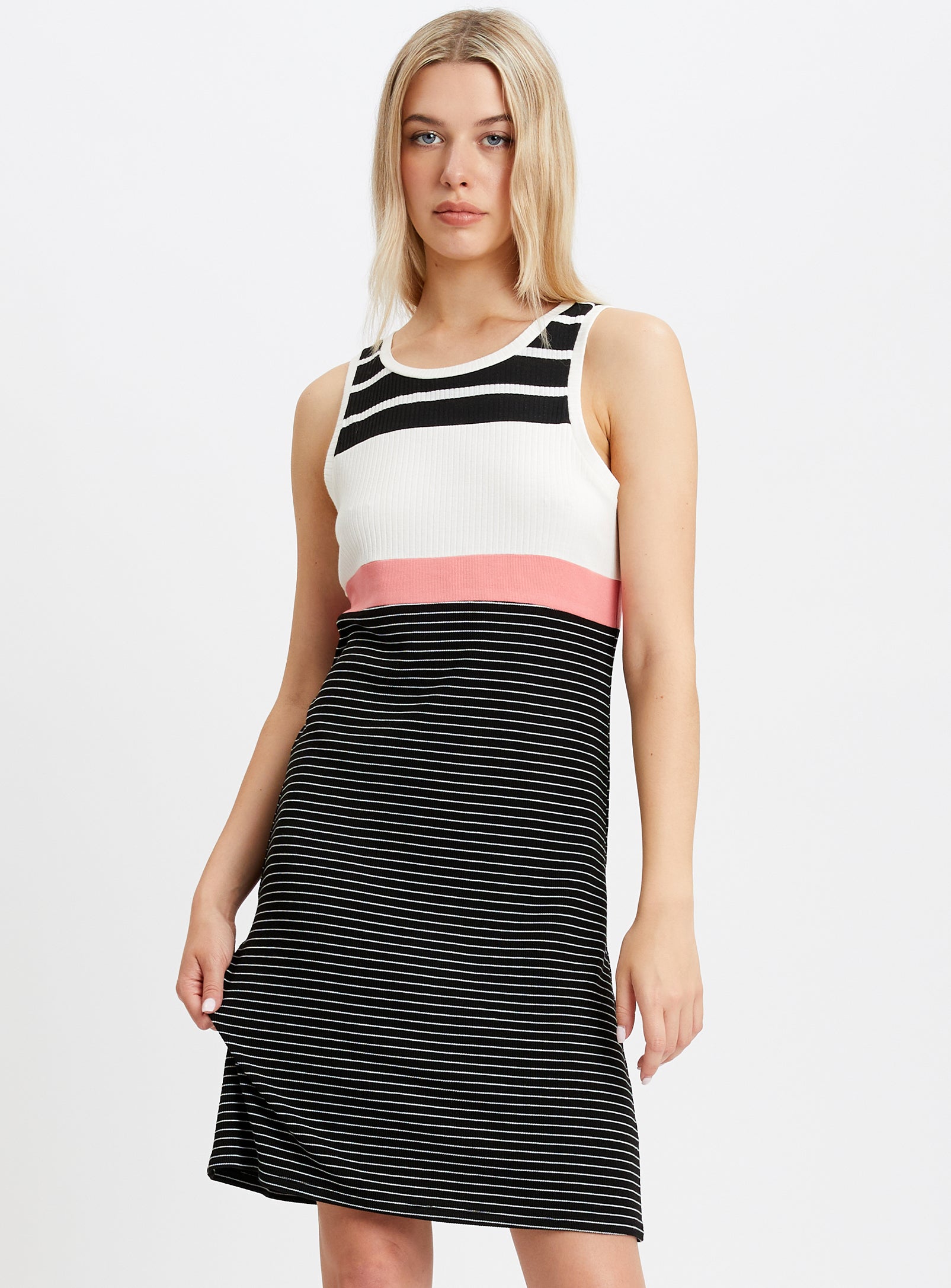 MACY| Sleeveless color block/multi-stripe dress || MACY|Robe color block / multi-rayures sans manches