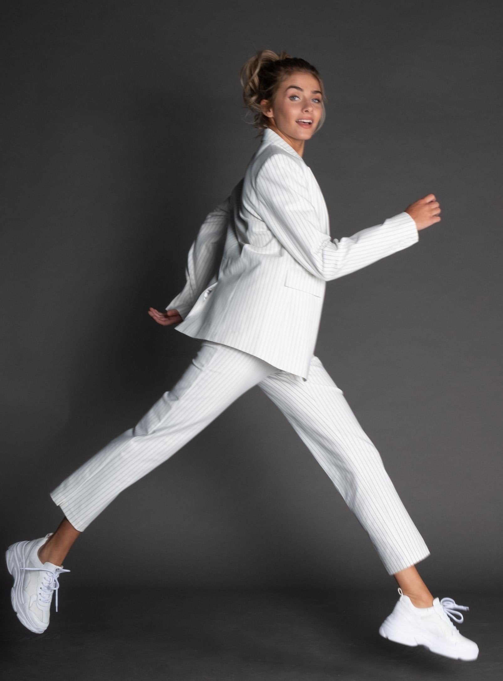 MARIAH | PIN STRIPE WHITE BLAZER