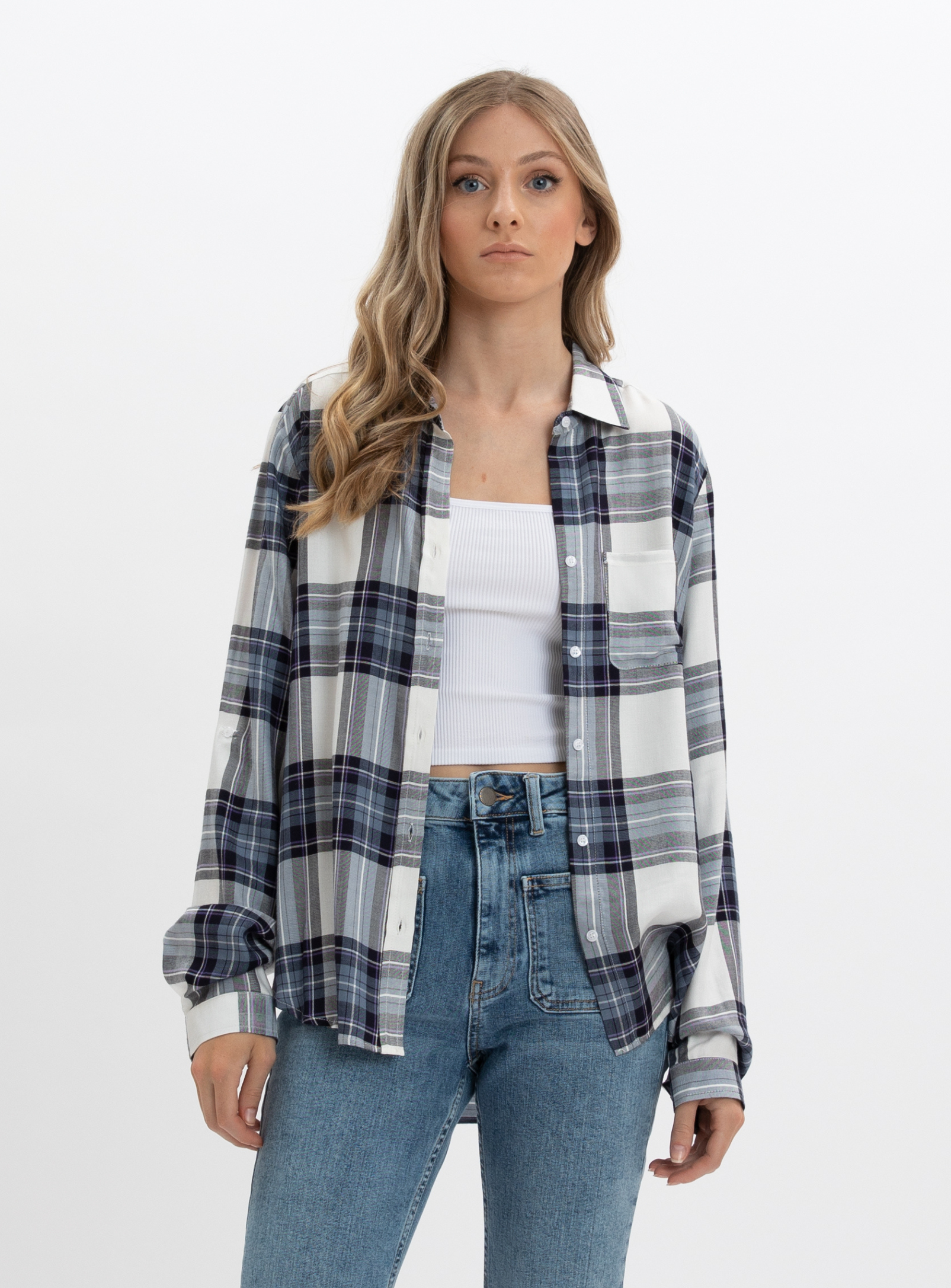 AMYLEE | Button down check shirt || AMYLEE | Chemise boutonnée à carreaux